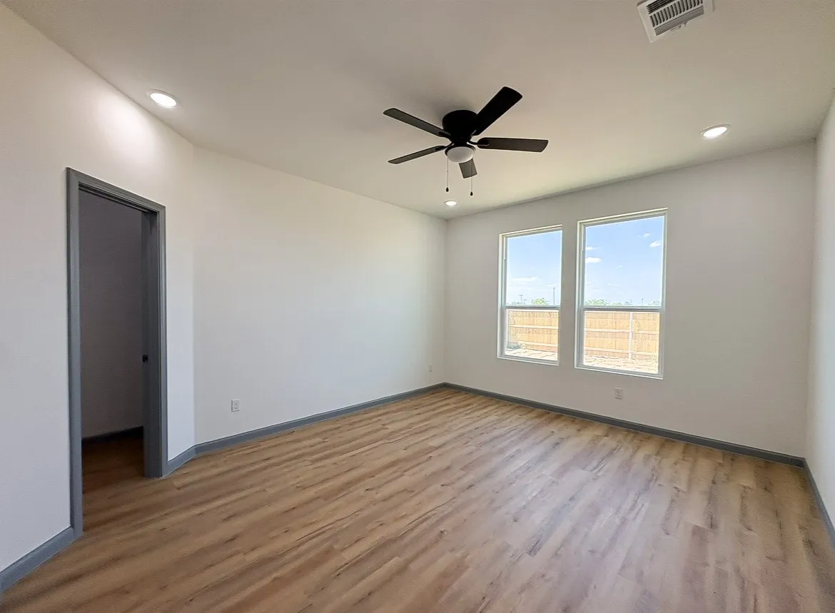 Single Family Residence For Sale in Van Zandt County , 1009 Springview Lane, Mabank, Texas 75147, 3 Bedroom, 2 Bathroom, 2 Garage spaces, 1,721 Sqft, built in 2026, mls#21305660, Real Estate Agent in Mabank, Homes For Sale in Van Zandt county, Homes For Sale in Mabank, Realtor in Mabank Texas, Real Estate Brokerage Independent Realty Texas, Luminita Cordes Realtor