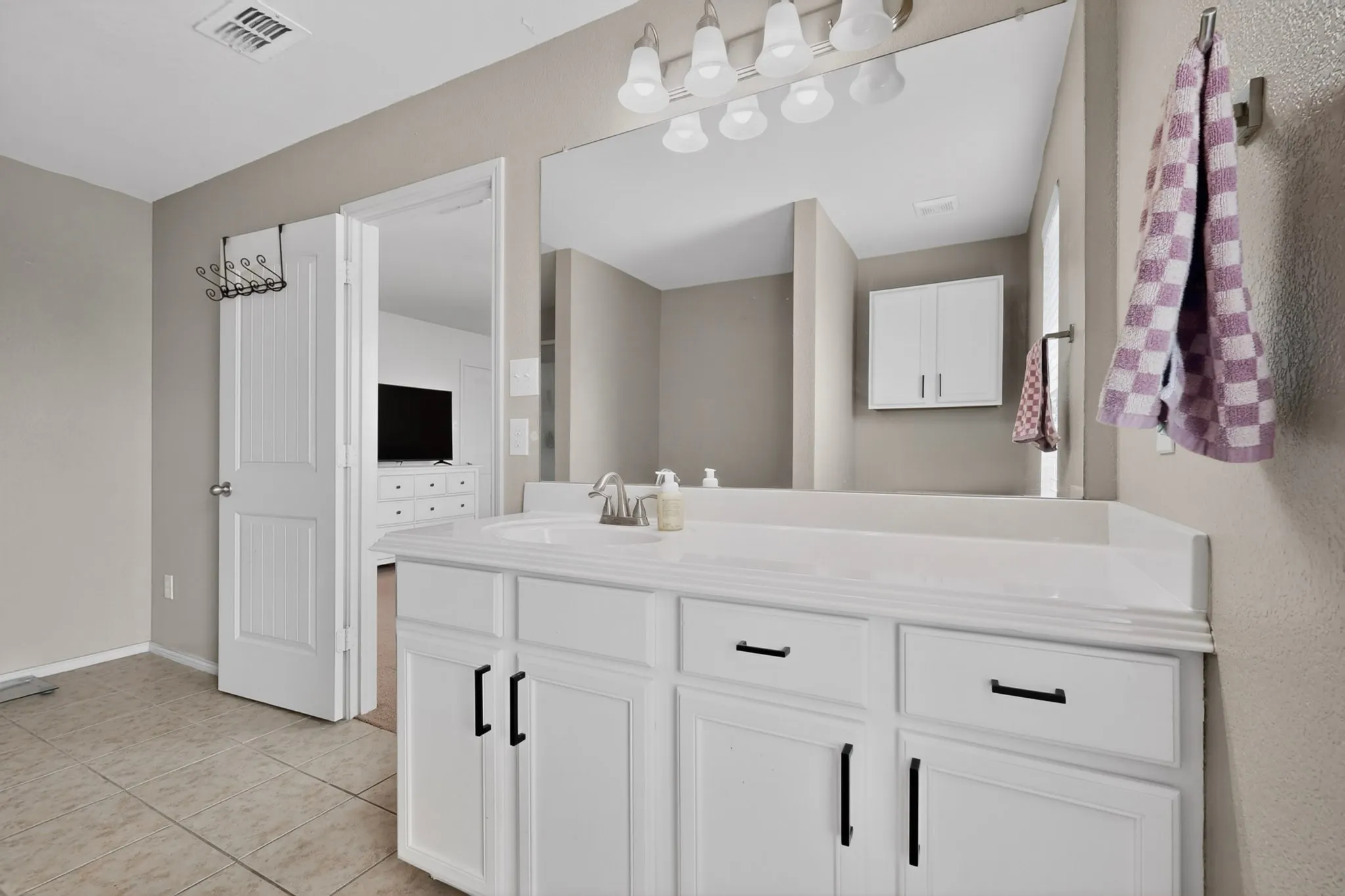 Single Family Residence For Sale in Tarrant County , 1524 Quails Nest Drive, Fort Worth, Texas 76177, 4 Bedroom, 3 Bathroom, 2 Garage spaces, 2,240 Sqft, built in 2013, mls#21302999, Real Estate Agent in Fort Worth, Homes For Sale in Tarrant county, Homes For Sale in Fort Worth, Realtor in Fort Worth Texas, Real Estate Brokerage Independent Realty Texas, Luminita Cordes Realtor