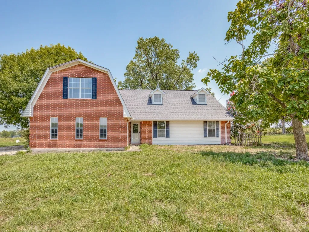 Single Family Residence For Rent in Delta County , A Fm 904 S Es, Pecan Gap, Texas 75469, 4 Bedrooms, 3 Bathrooms, 2 Garage spaces, 3,000 Sqft, built in 1991, Price $2,800, mls#21295773, Real Estate Agent in Pecan Gap, Homes For Rent in Delta county, Homes For Rent in Pecan Gap, Realtor in Pecan Gap Texas, Real Estate Brokerage Independent Realty Texas, Luminita Cordes Realtor