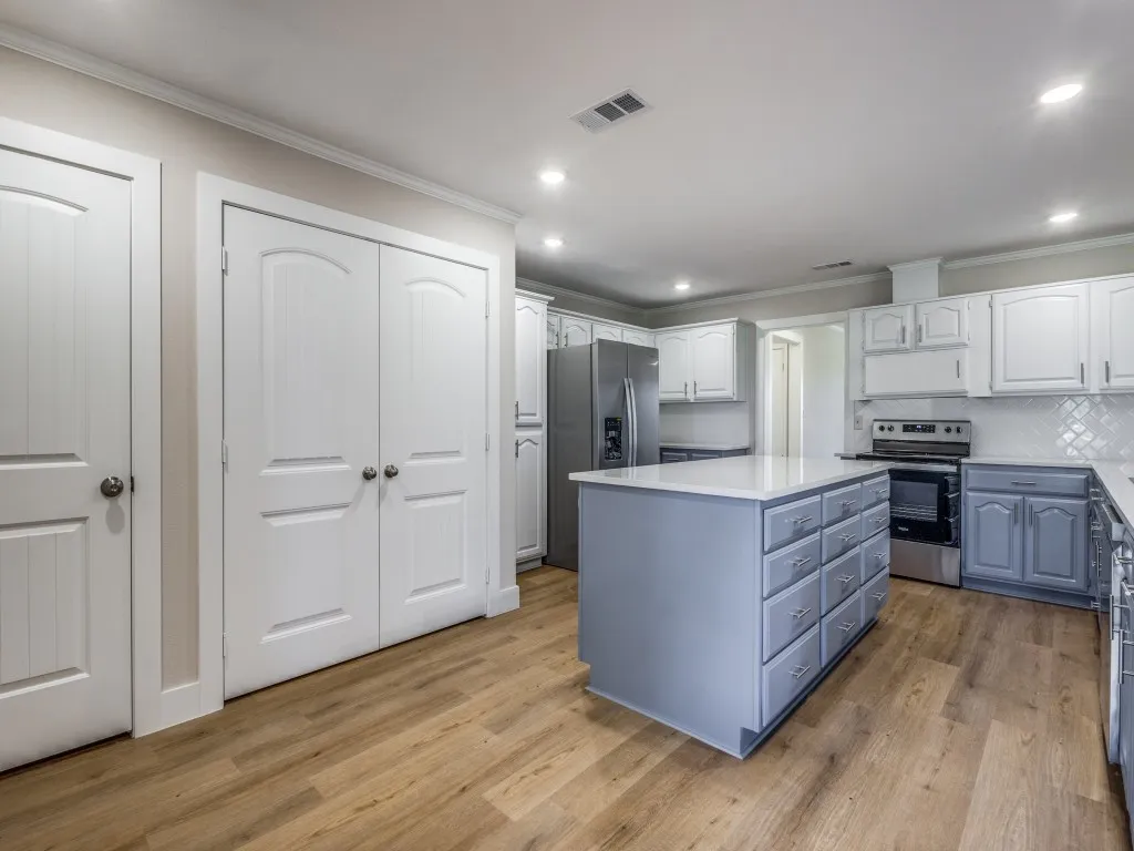 Single Family Residence For Rent in Delta County , A Fm 904 S Es, Pecan Gap, Texas 75469, 4 Bedrooms, 3 Bathrooms, 2 Garage spaces, 3,000 Sqft, built in 1991, Price $2,800, mls#21295773, Real Estate Agent in Pecan Gap, Homes For Rent in Delta county, Homes For Rent in Pecan Gap, Realtor in Pecan Gap Texas, Real Estate Brokerage Independent Realty Texas, Luminita Cordes Realtor