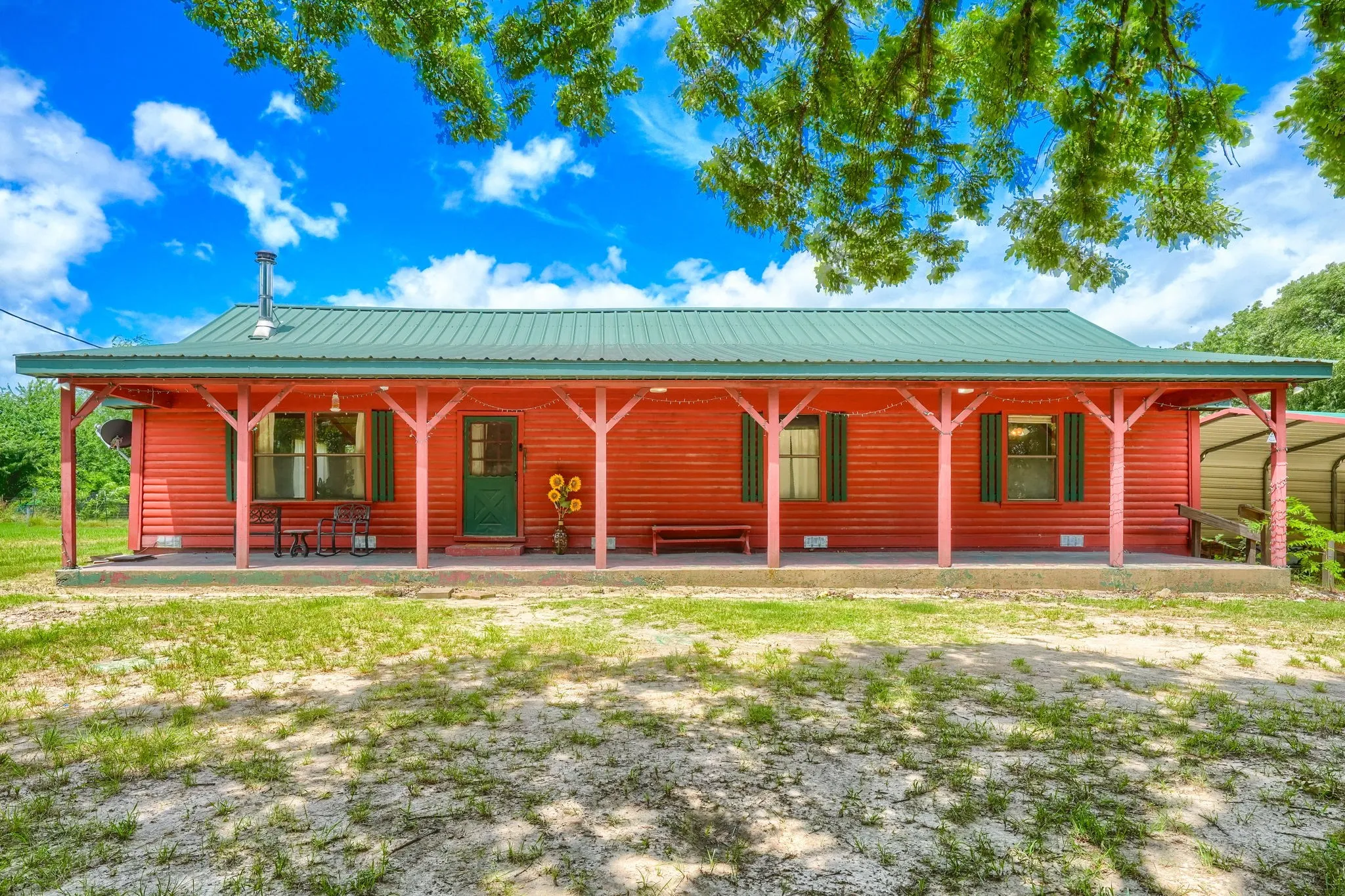 Single Family Residence For Sale in Hopkins County , 625 County Road 4735, Cumby, Texas 75433, 3 Bedroom, 2 Bathroom, Garage spaces, 2,049 Sqft, built in 1985, mls#21304816, Real Estate Agent in Cumby, Homes For Sale in Hopkins county, Homes For Sale in Cumby, Realtor in Cumby Texas, Real Estate Brokerage Independent Realty Texas, Luminita Cordes Realtor