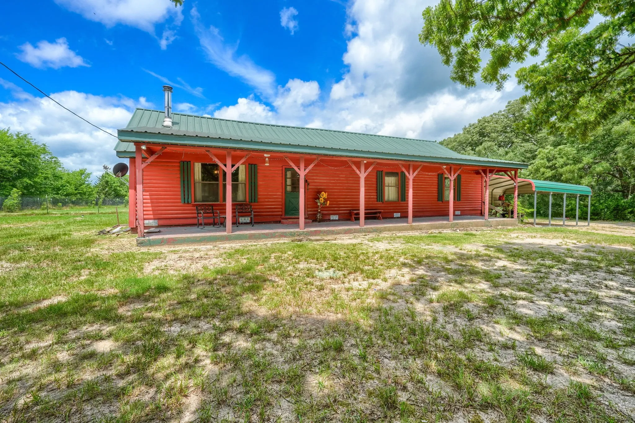 Single Family Residence For Sale in Hopkins County , 625 County Road 4735, Cumby, Texas 75433, 3 Bedroom, 2 Bathroom, Garage spaces, 2,049 Sqft, built in 1985, mls#21304816, Real Estate Agent in Cumby, Homes For Sale in Hopkins county, Homes For Sale in Cumby, Realtor in Cumby Texas, Real Estate Brokerage Independent Realty Texas, Luminita Cordes Realtor