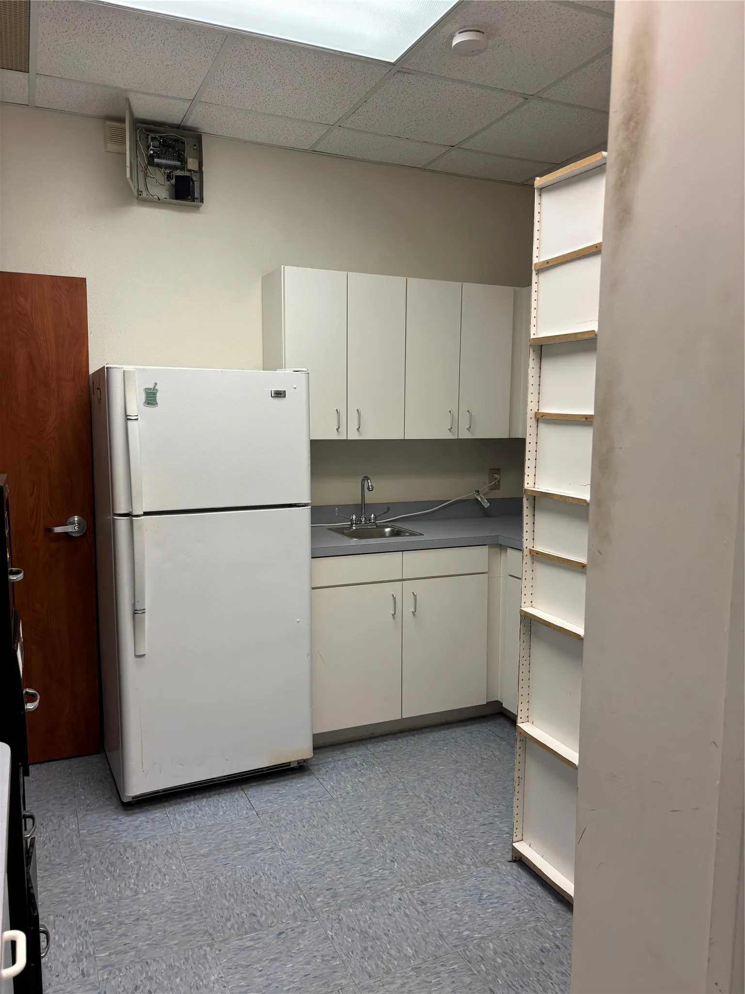 Office For Rent in Dallas County , 820 N Zang Boulevard 120, Dallas, Texas 75208, 0, 0, Garage spaces, 0 Sqft, built in 2003, mls#21299993, Real Estate Agent in Dallas, Homes For Rent in Dallas county, Homes For Rent in Dallas, Realtor in Dallas Texas, Real Estate Brokerage Independent Realty Texas, Luminita Cordes Realtor