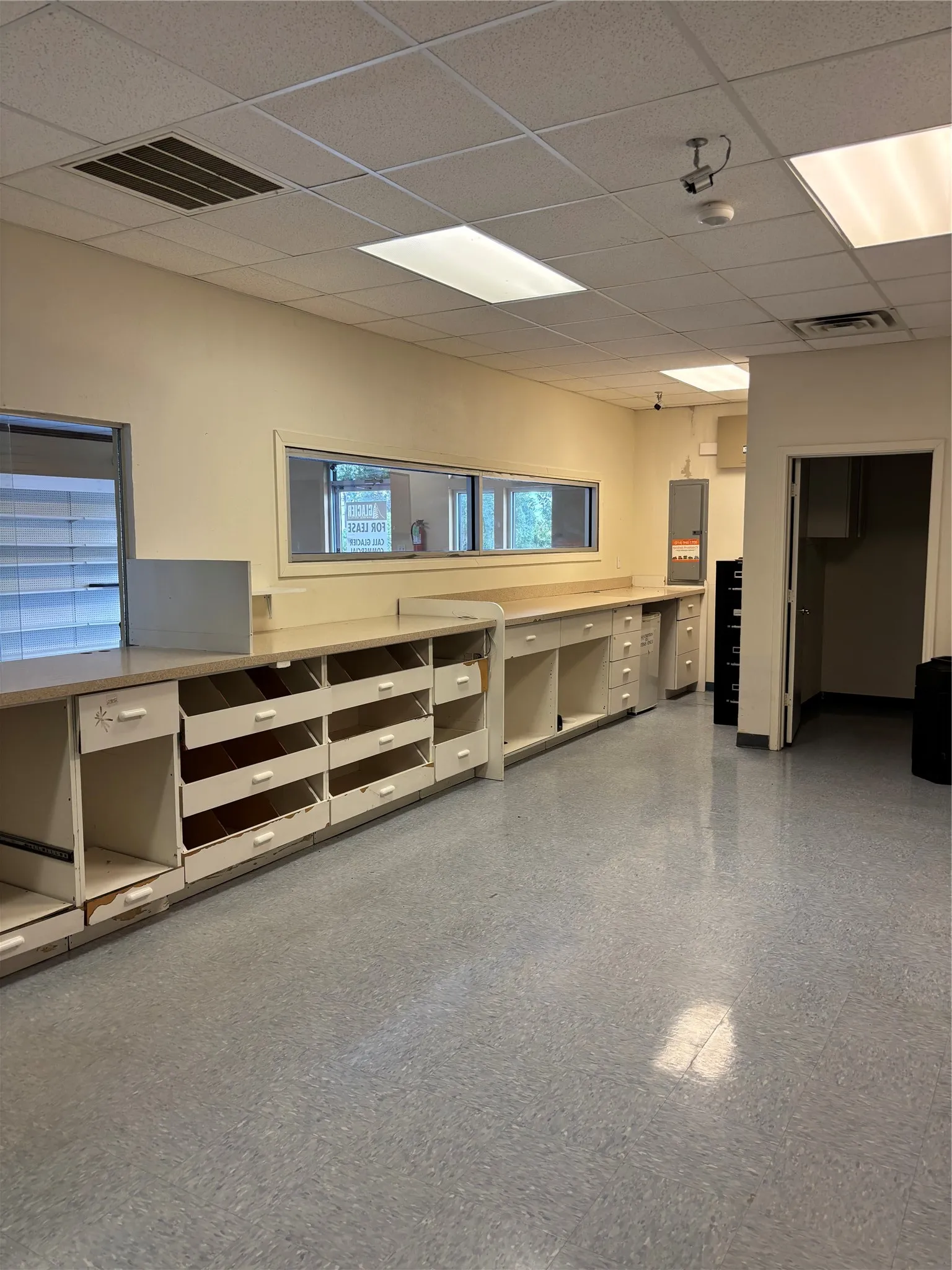 Office For Rent in Dallas County , 820 N Zang Boulevard 120, Dallas, Texas 75208, 0, 0, Garage spaces, 0 Sqft, built in 2003, mls#21299993, Real Estate Agent in Dallas, Homes For Rent in Dallas county, Homes For Rent in Dallas, Realtor in Dallas Texas, Real Estate Brokerage Independent Realty Texas, Luminita Cordes Realtor