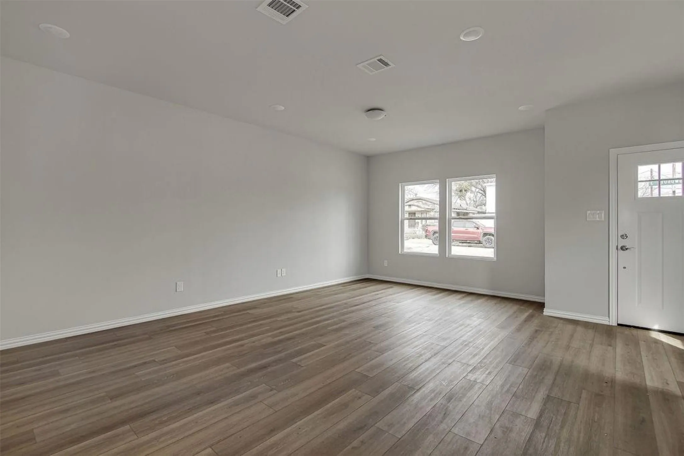 Duplex For Rent in Tarrant County , 1136 E Broadway Avenue 1138, Fort Worth, Texas 76104, 3 Bedroom, 3 Bathroom, Garage spaces, 1,478 Sqft, built in 2026, mls#21304285, Real Estate Agent in Fort Worth, Homes For Rent in Tarrant county, Homes For Rent in Fort Worth, Realtor in Fort Worth Texas, Real Estate Brokerage Independent Realty Texas, Luminita Cordes Realtor