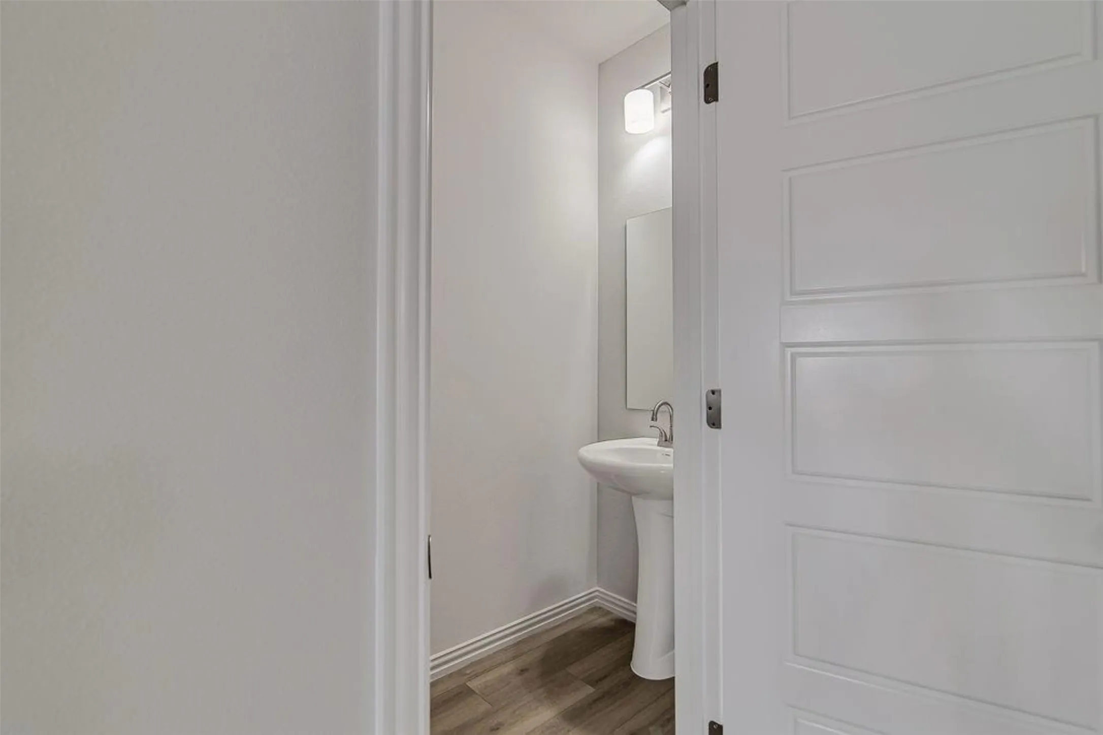 Duplex For Rent in Tarrant County , 1136 E Broadway Avenue 1138, Fort Worth, Texas 76104, 3 Bedroom, 3 Bathroom, Garage spaces, 1,478 Sqft, built in 2026, mls#21304285, Real Estate Agent in Fort Worth, Homes For Rent in Tarrant county, Homes For Rent in Fort Worth, Realtor in Fort Worth Texas, Real Estate Brokerage Independent Realty Texas, Luminita Cordes Realtor