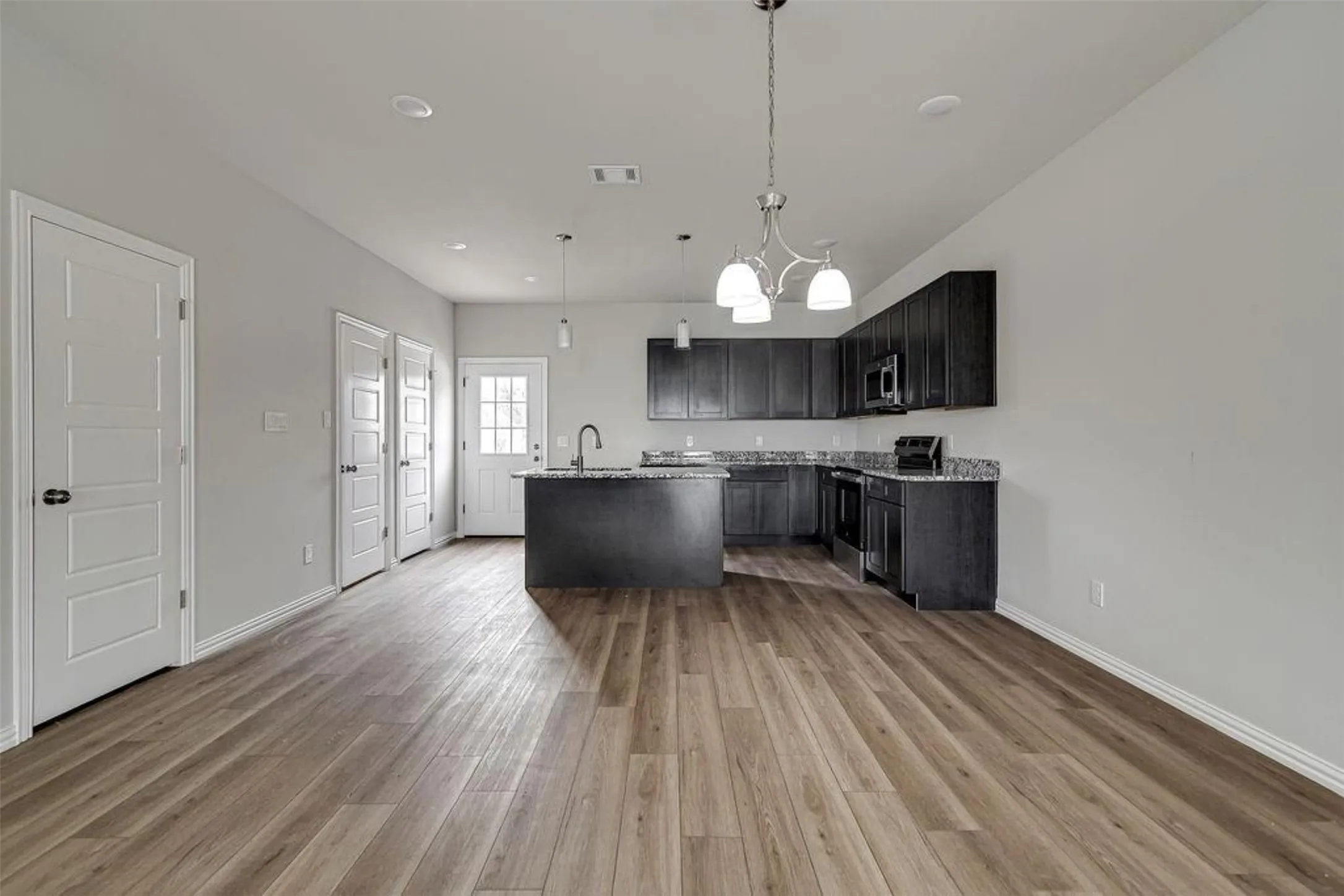 Duplex For Rent in Tarrant County , 1136 E Broadway Avenue 1138, Fort Worth, Texas 76104, 3 Bedroom, 3 Bathroom, Garage spaces, 1,478 Sqft, built in 2026, mls#21304285, Real Estate Agent in Fort Worth, Homes For Rent in Tarrant county, Homes For Rent in Fort Worth, Realtor in Fort Worth Texas, Real Estate Brokerage Independent Realty Texas, Luminita Cordes Realtor