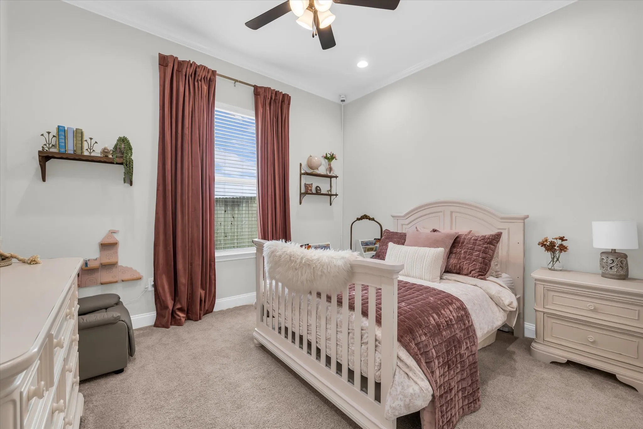 secondary bedroom with ensuite bathroom