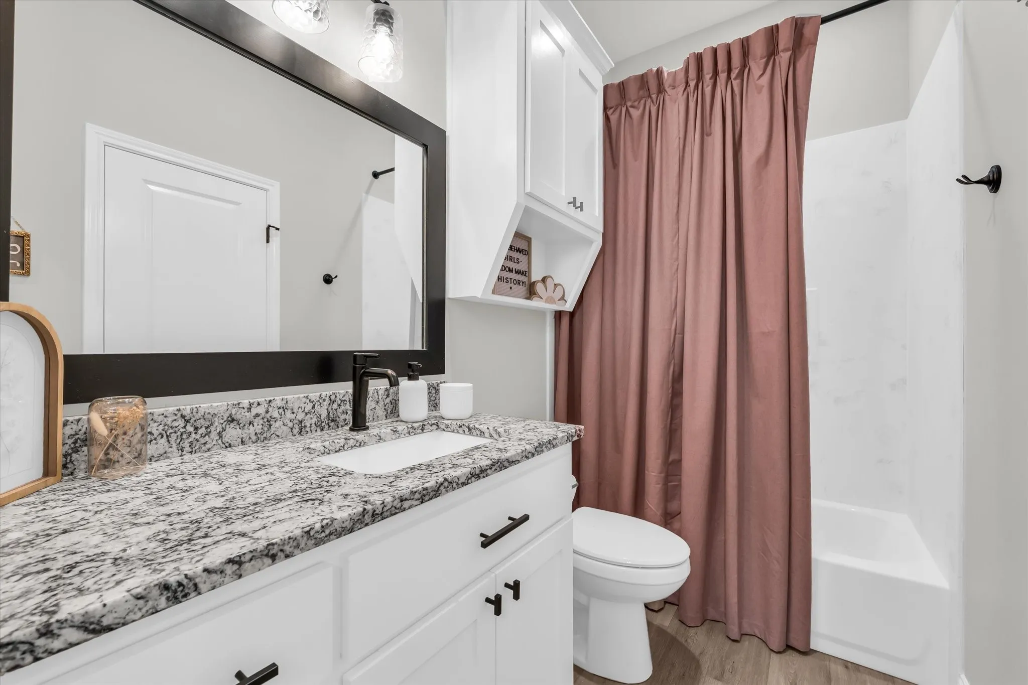 ensuite private secondary bathroom