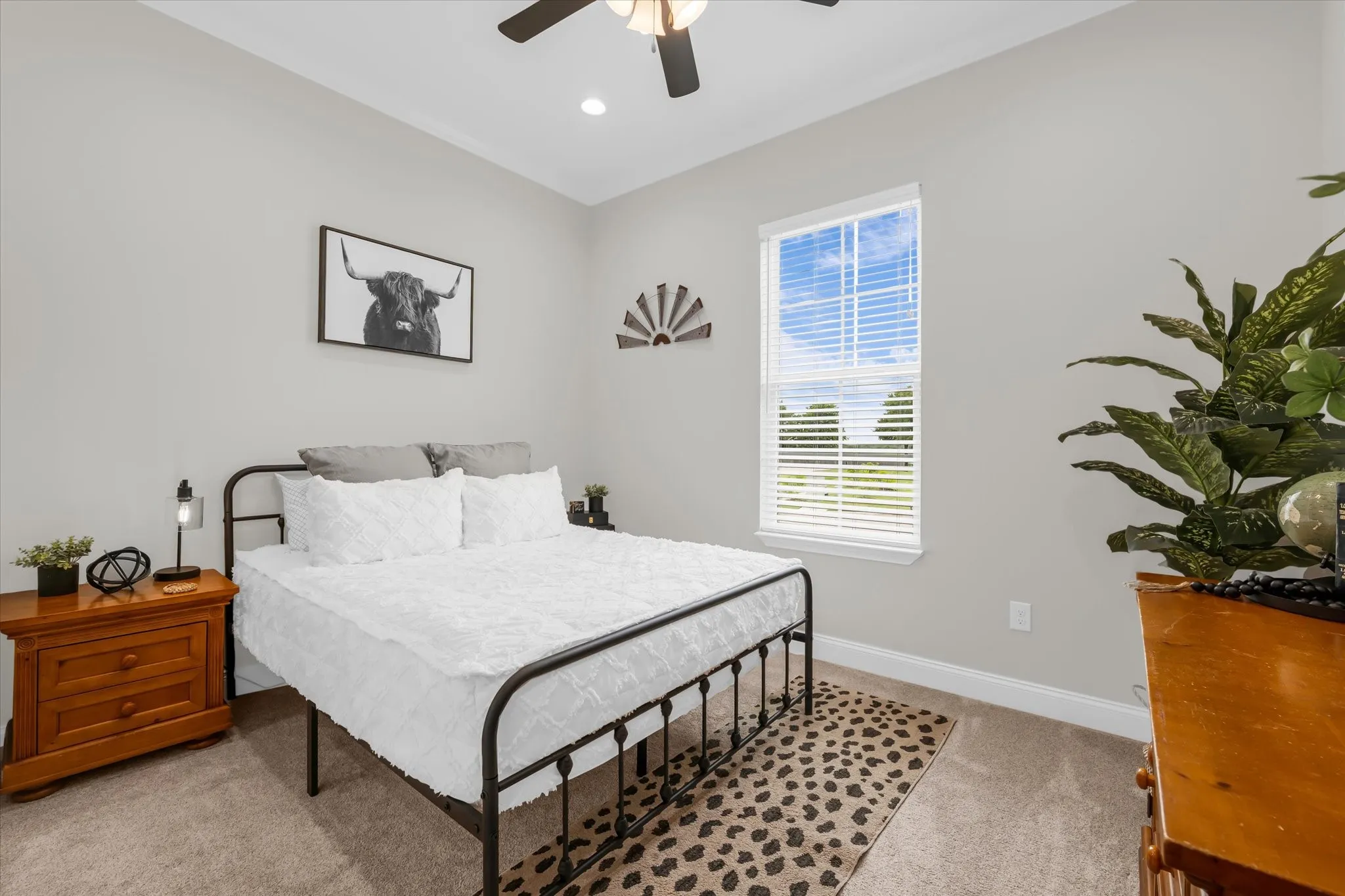 secondary bedroom