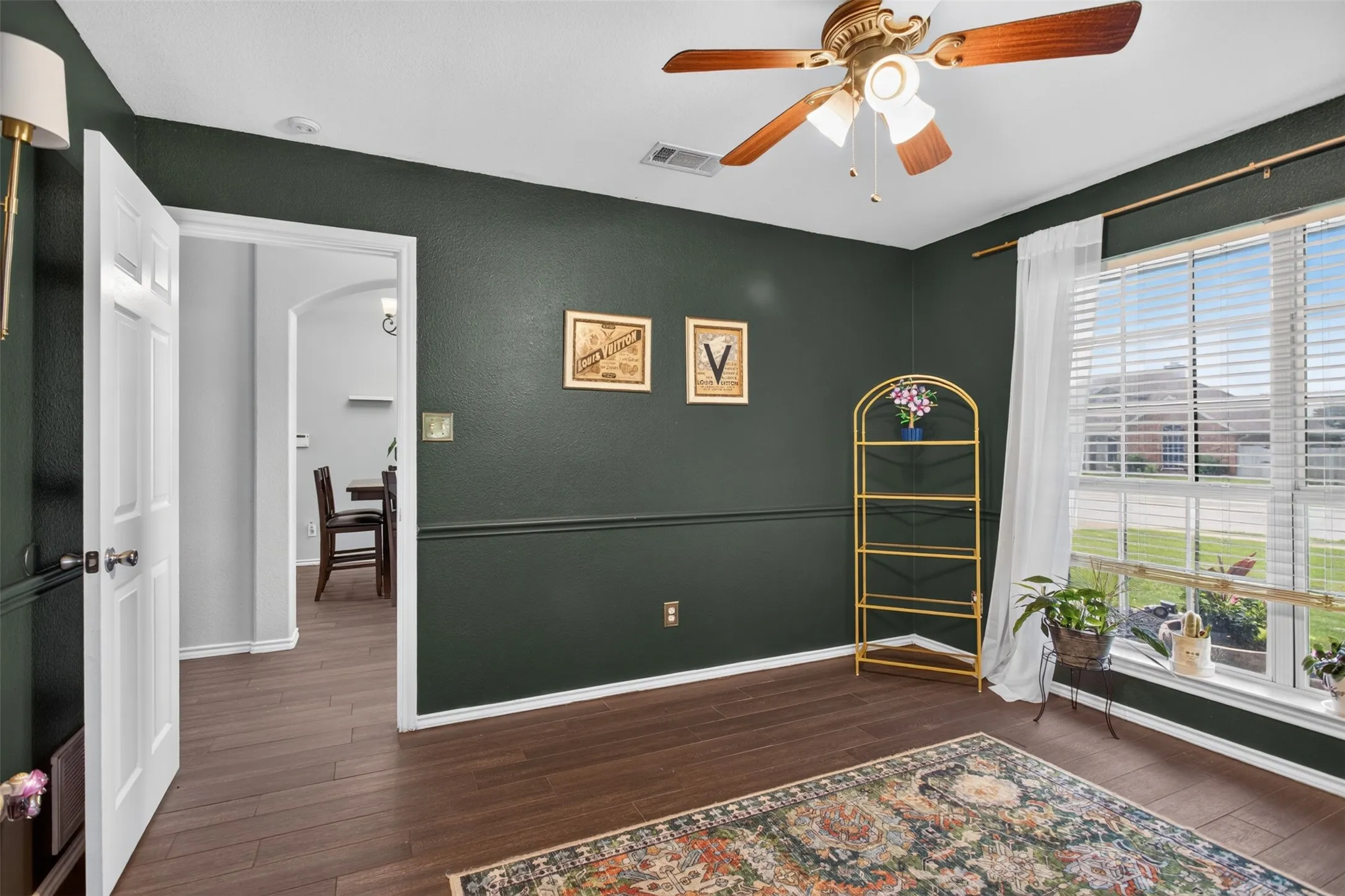 Single Family Residence For Sale in Denton County , 100 Radecke Road, Krum, Texas 76249, 3 Bedroom, 2 Bathroom, 2 Garage spaces, 1,810 Sqft, built in 2006, mls#21305678, Real Estate Agent in Krum, Homes For Sale in Denton county, Homes For Sale in Krum, Realtor in Krum Texas, Real Estate Brokerage Independent Realty Texas, Luminita Cordes Realtor
