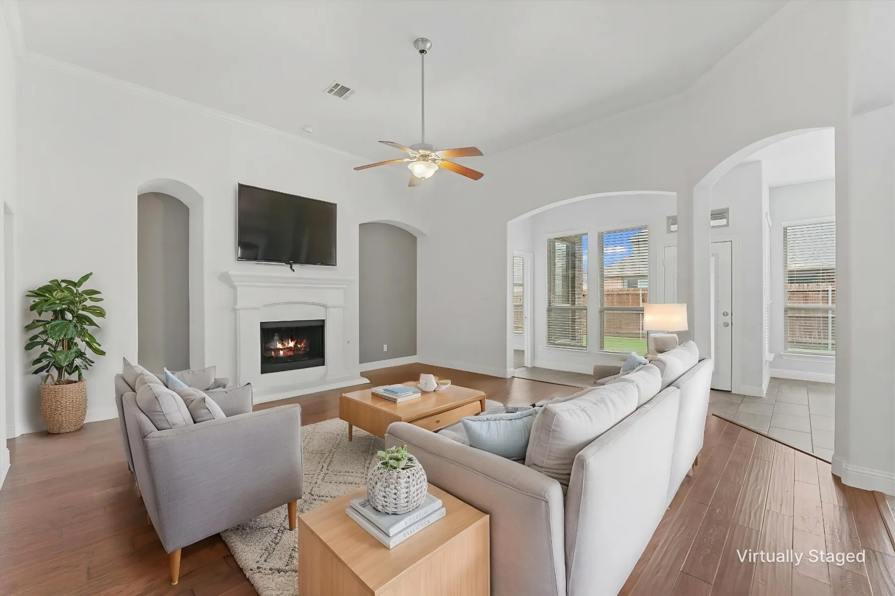 Single Family Residence For Sale in Collin County , 518 Sun Meadow Drive, Wylie, Texas 75098, 4 Bedroom, 3 Bathroom, 3 Garage spaces, 3,144 Sqft, built in 2015, mls#21304250, Real Estate Agent in Wylie, Homes For Sale in Collin county, Homes For Sale in Wylie, Realtor in Wylie Texas, Real Estate Brokerage Independent Realty Texas, Luminita Cordes Realtor