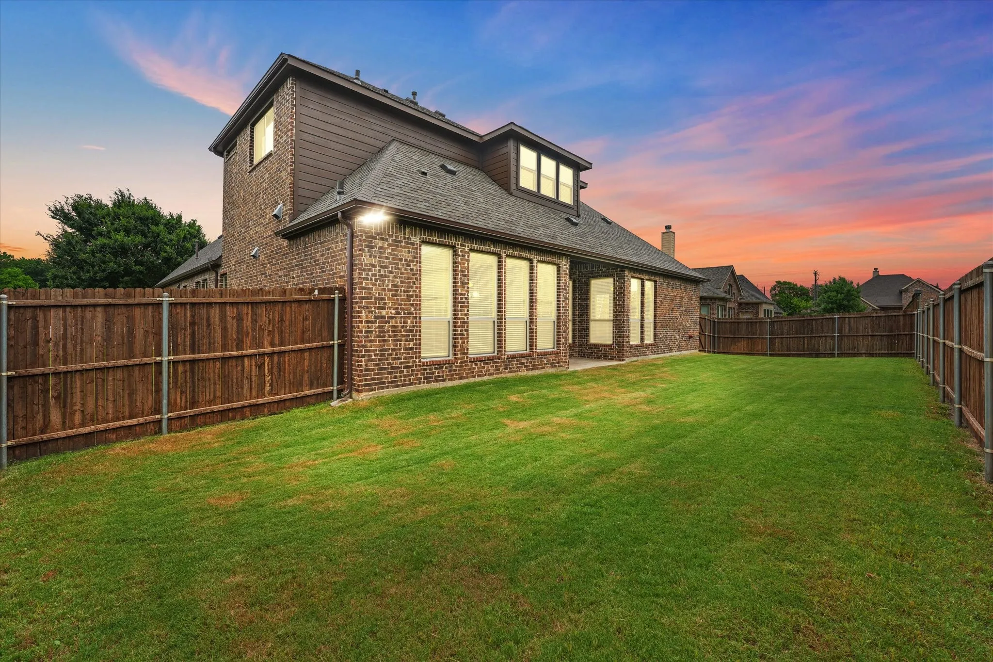 Single Family Residence For Sale in Collin County , 518 Sun Meadow Drive, Wylie, Texas 75098, 4 Bedroom, 3 Bathroom, 3 Garage spaces, 3,144 Sqft, built in 2015, mls#21304250, Real Estate Agent in Wylie, Homes For Sale in Collin county, Homes For Sale in Wylie, Realtor in Wylie Texas, Real Estate Brokerage Independent Realty Texas, Luminita Cordes Realtor