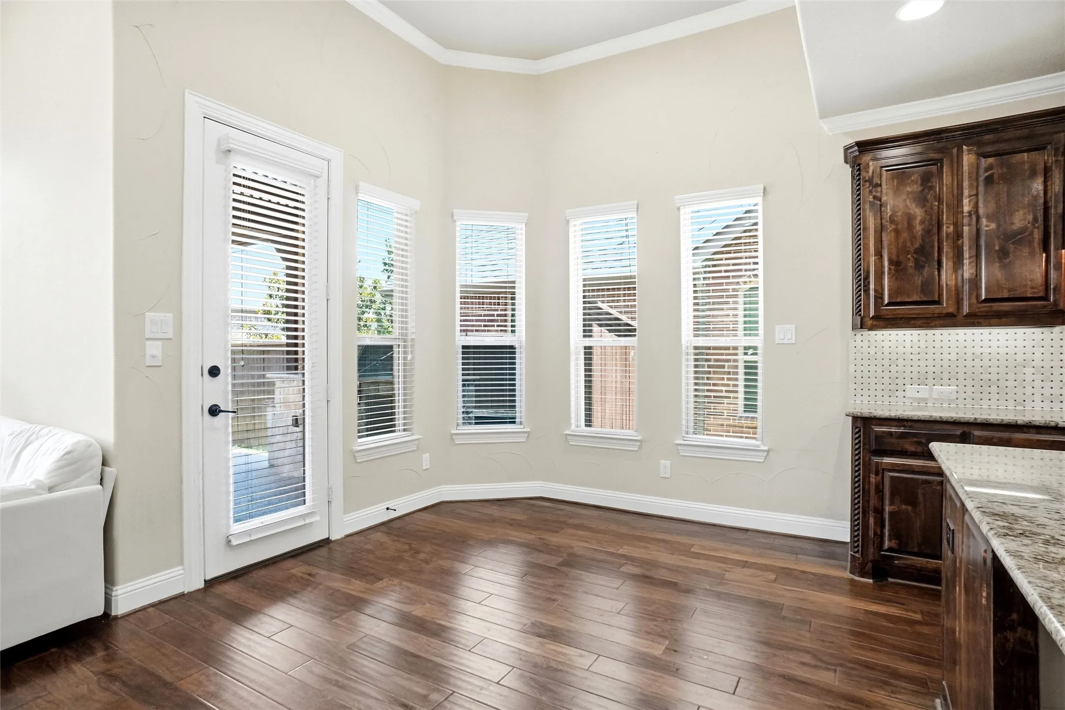 Single Family Residence For Sale in Denton County , 2832 Earl Drive, Trophy Club, Texas 76262, 4 Bedroom, 4 Bathroom, 2 Garage spaces, 2,900 Sqft, built in 2012, mls#21298496, Real Estate Agent in Trophy Club, Homes For Sale in Denton county, Homes For Sale in Trophy Club, Realtor in Trophy Club Texas, Real Estate Brokerage Independent Realty Texas, Luminita Cordes Realtor
