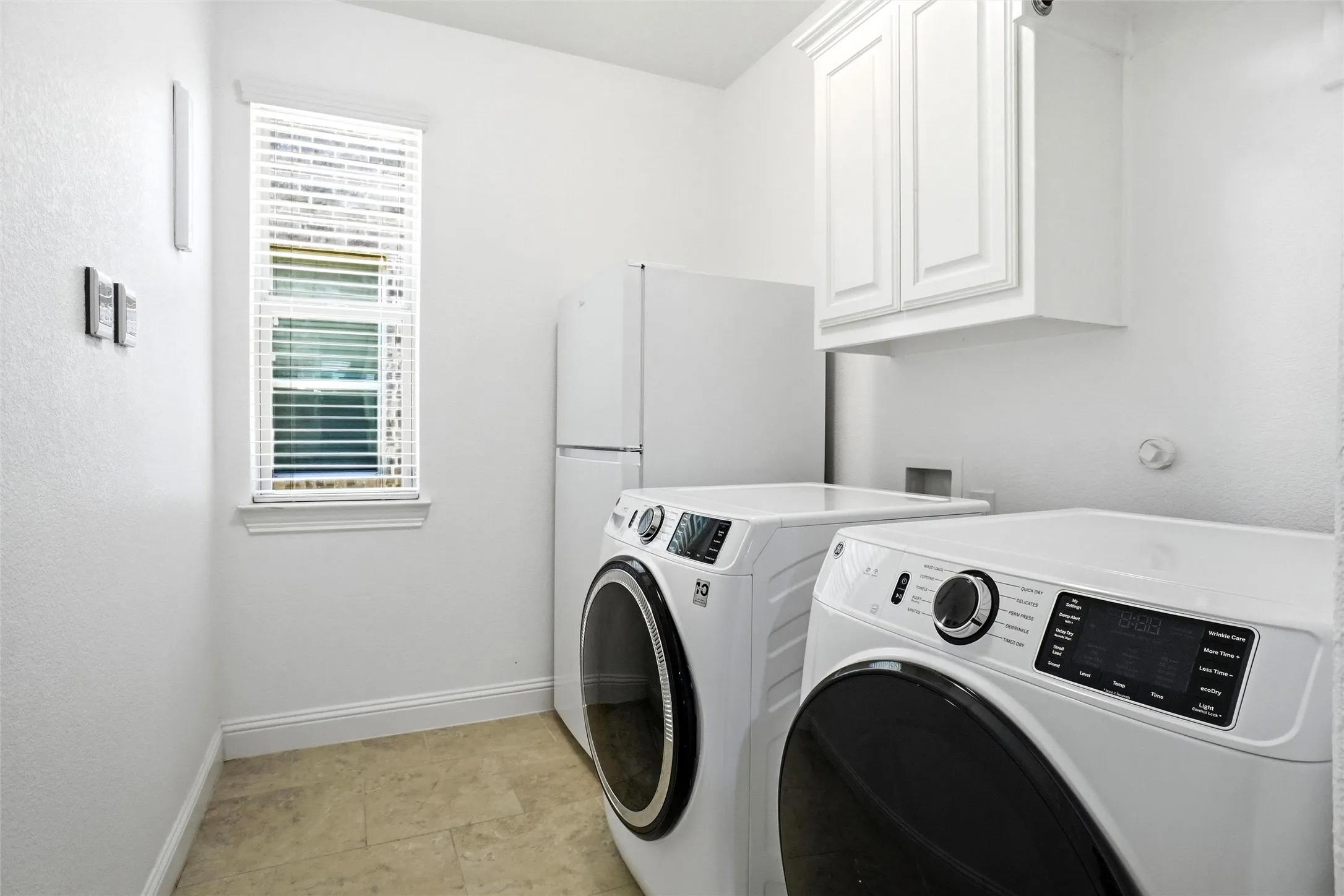 Single Family Residence For Sale in Denton County , 2832 Earl Drive, Trophy Club, Texas 76262, 4 Bedroom, 4 Bathroom, 2 Garage spaces, 2,900 Sqft, built in 2012, mls#21298496, Real Estate Agent in Trophy Club, Homes For Sale in Denton county, Homes For Sale in Trophy Club, Realtor in Trophy Club Texas, Real Estate Brokerage Independent Realty Texas, Luminita Cordes Realtor