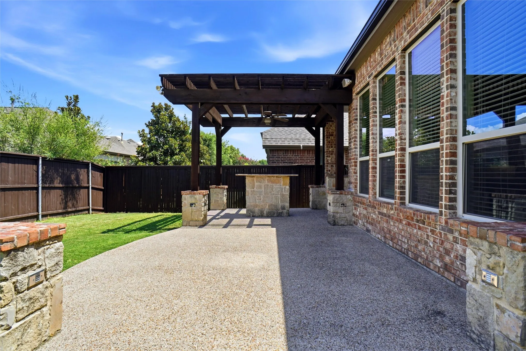 Single Family Residence For Sale in Denton County , 2832 Earl Drive, Trophy Club, Texas 76262, 4 Bedroom, 4 Bathroom, 2 Garage spaces, 2,900 Sqft, built in 2012, mls#21298496, Real Estate Agent in Trophy Club, Homes For Sale in Denton county, Homes For Sale in Trophy Club, Realtor in Trophy Club Texas, Real Estate Brokerage Independent Realty Texas, Luminita Cordes Realtor