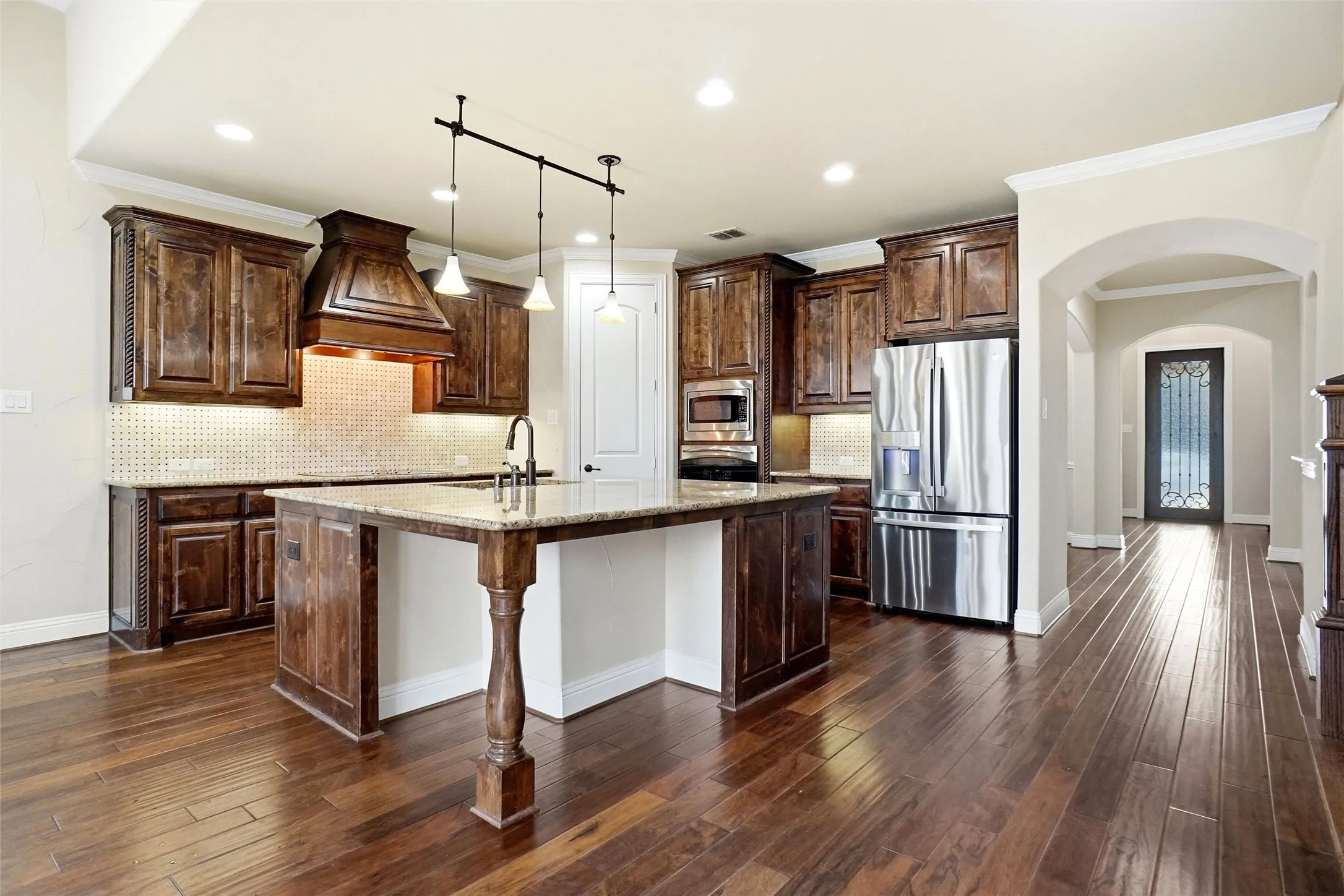 Single Family Residence For Sale in Denton County , 2832 Earl Drive, Trophy Club, Texas 76262, 4 Bedroom, 4 Bathroom, 2 Garage spaces, 2,900 Sqft, built in 2012, mls#21298496, Real Estate Agent in Trophy Club, Homes For Sale in Denton county, Homes For Sale in Trophy Club, Realtor in Trophy Club Texas, Real Estate Brokerage Independent Realty Texas, Luminita Cordes Realtor