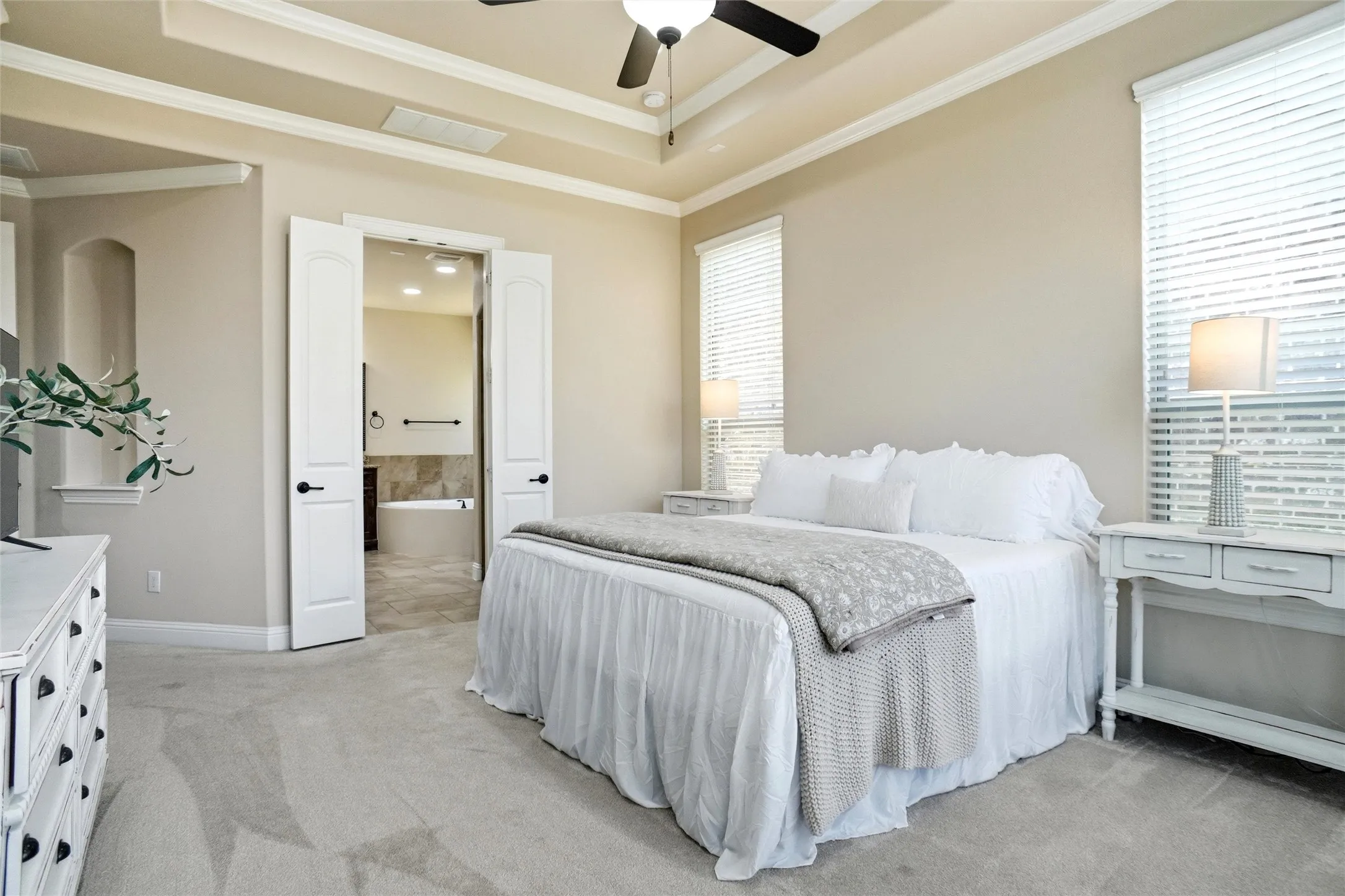 Single Family Residence For Sale in Denton County , 2832 Earl Drive, Trophy Club, Texas 76262, 4 Bedroom, 4 Bathroom, 2 Garage spaces, 2,900 Sqft, built in 2012, mls#21298496, Real Estate Agent in Trophy Club, Homes For Sale in Denton county, Homes For Sale in Trophy Club, Realtor in Trophy Club Texas, Real Estate Brokerage Independent Realty Texas, Luminita Cordes Realtor