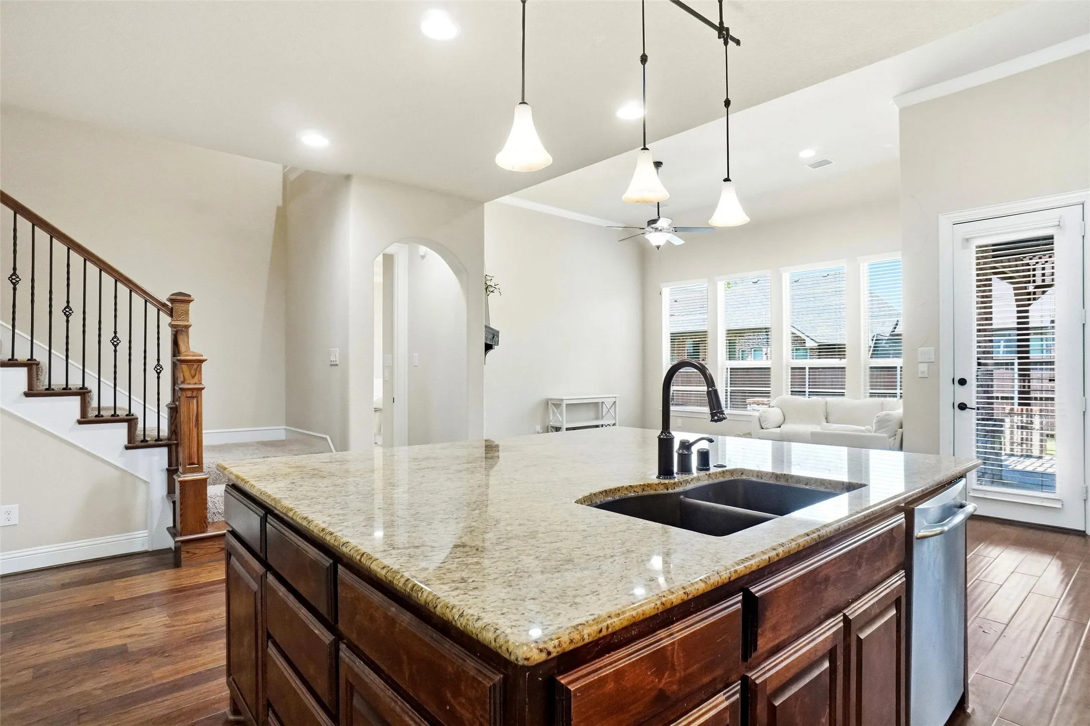 Single Family Residence For Sale in Denton County , 2832 Earl Drive, Trophy Club, Texas 76262, 4 Bedroom, 4 Bathroom, 2 Garage spaces, 2,900 Sqft, built in 2012, mls#21298496, Real Estate Agent in Trophy Club, Homes For Sale in Denton county, Homes For Sale in Trophy Club, Realtor in Trophy Club Texas, Real Estate Brokerage Independent Realty Texas, Luminita Cordes Realtor