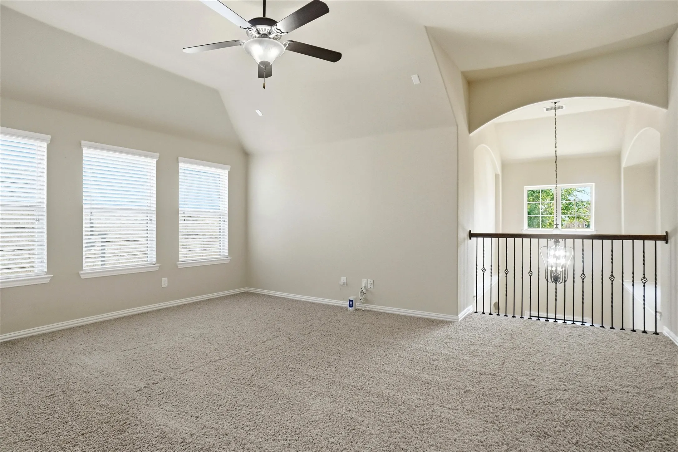 Single Family Residence For Sale in Denton County , 2832 Earl Drive, Trophy Club, Texas 76262, 4 Bedroom, 4 Bathroom, 2 Garage spaces, 2,900 Sqft, built in 2012, mls#21298496, Real Estate Agent in Trophy Club, Homes For Sale in Denton county, Homes For Sale in Trophy Club, Realtor in Trophy Club Texas, Real Estate Brokerage Independent Realty Texas, Luminita Cordes Realtor