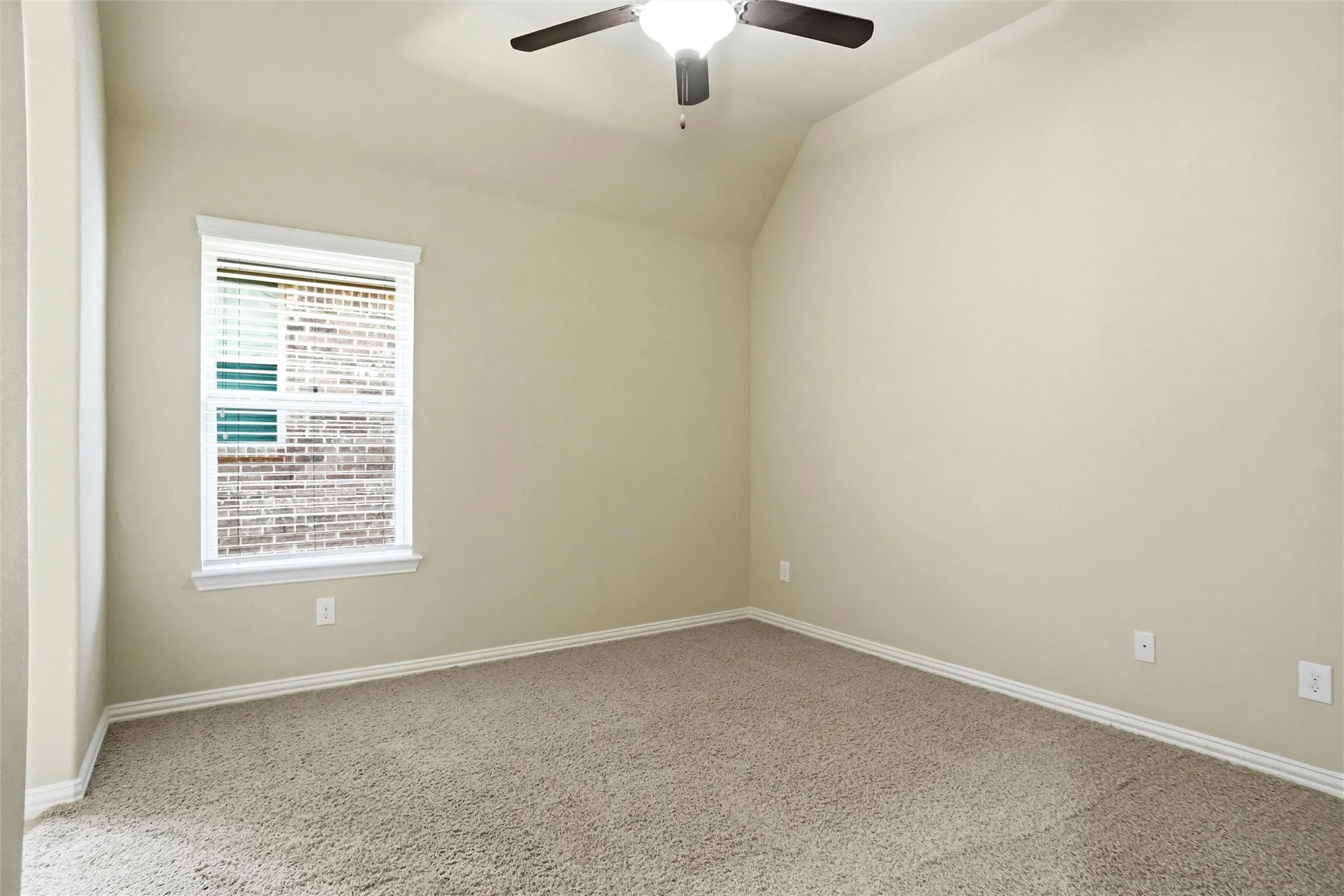 Single Family Residence For Sale in Denton County , 2832 Earl Drive, Trophy Club, Texas 76262, 4 Bedroom, 4 Bathroom, 2 Garage spaces, 2,900 Sqft, built in 2012, mls#21298496, Real Estate Agent in Trophy Club, Homes For Sale in Denton county, Homes For Sale in Trophy Club, Realtor in Trophy Club Texas, Real Estate Brokerage Independent Realty Texas, Luminita Cordes Realtor