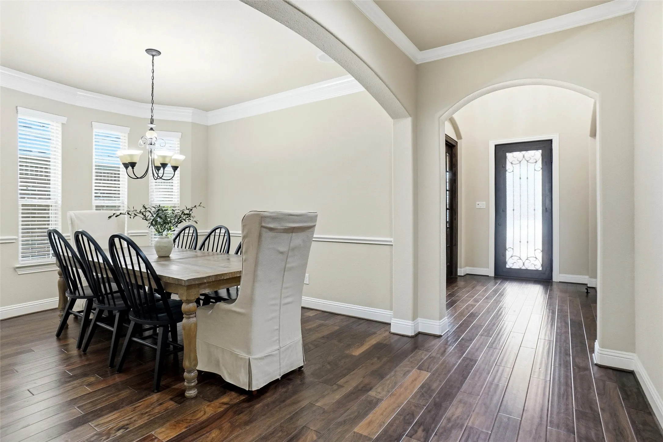 Single Family Residence For Sale in Denton County , 2832 Earl Drive, Trophy Club, Texas 76262, 4 Bedroom, 4 Bathroom, 2 Garage spaces, 2,900 Sqft, built in 2012, mls#21298496, Real Estate Agent in Trophy Club, Homes For Sale in Denton county, Homes For Sale in Trophy Club, Realtor in Trophy Club Texas, Real Estate Brokerage Independent Realty Texas, Luminita Cordes Realtor