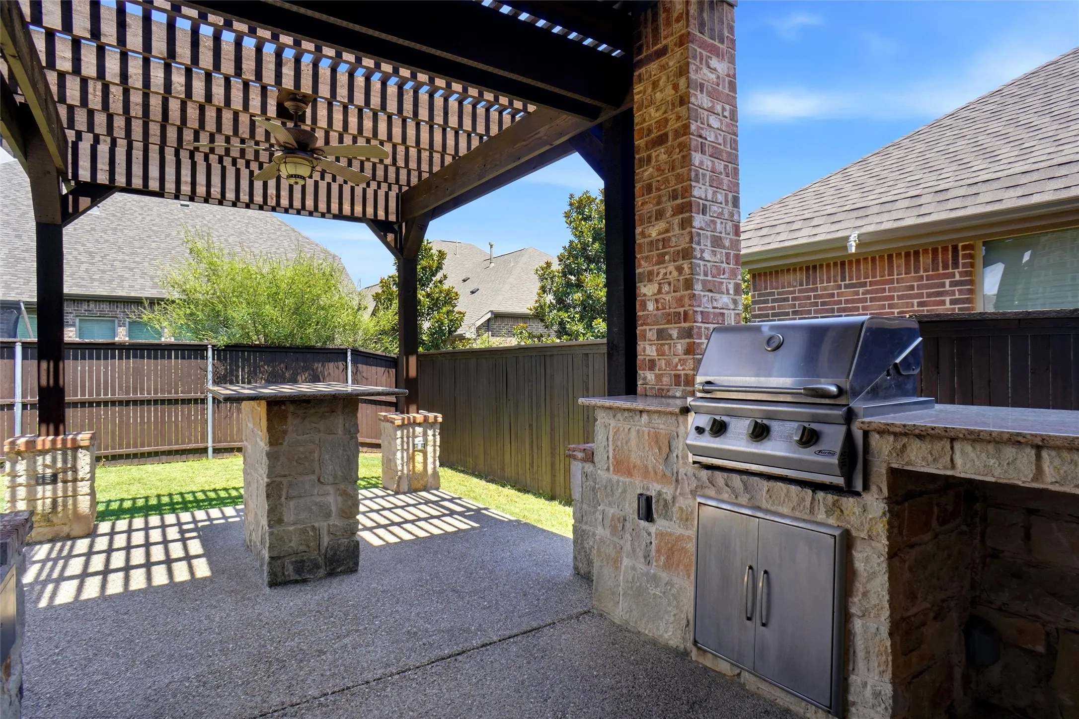 Single Family Residence For Sale in Denton County , 2832 Earl Drive, Trophy Club, Texas 76262, 4 Bedroom, 4 Bathroom, 2 Garage spaces, 2,900 Sqft, built in 2012, mls#21298496, Real Estate Agent in Trophy Club, Homes For Sale in Denton county, Homes For Sale in Trophy Club, Realtor in Trophy Club Texas, Real Estate Brokerage Independent Realty Texas, Luminita Cordes Realtor