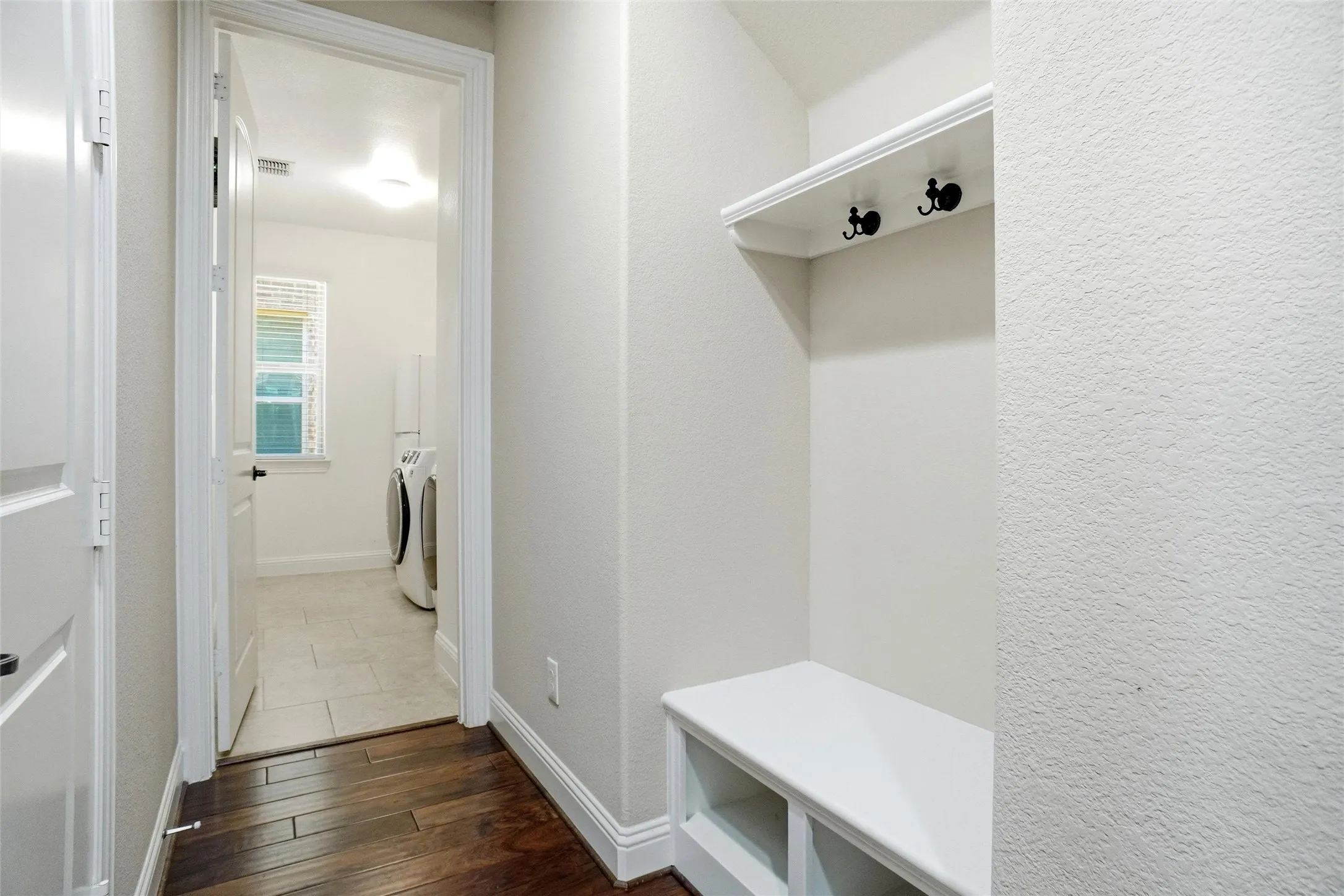 Single Family Residence For Sale in Denton County , 2832 Earl Drive, Trophy Club, Texas 76262, 4 Bedroom, 4 Bathroom, 2 Garage spaces, 2,900 Sqft, built in 2012, mls#21298496, Real Estate Agent in Trophy Club, Homes For Sale in Denton county, Homes For Sale in Trophy Club, Realtor in Trophy Club Texas, Real Estate Brokerage Independent Realty Texas, Luminita Cordes Realtor