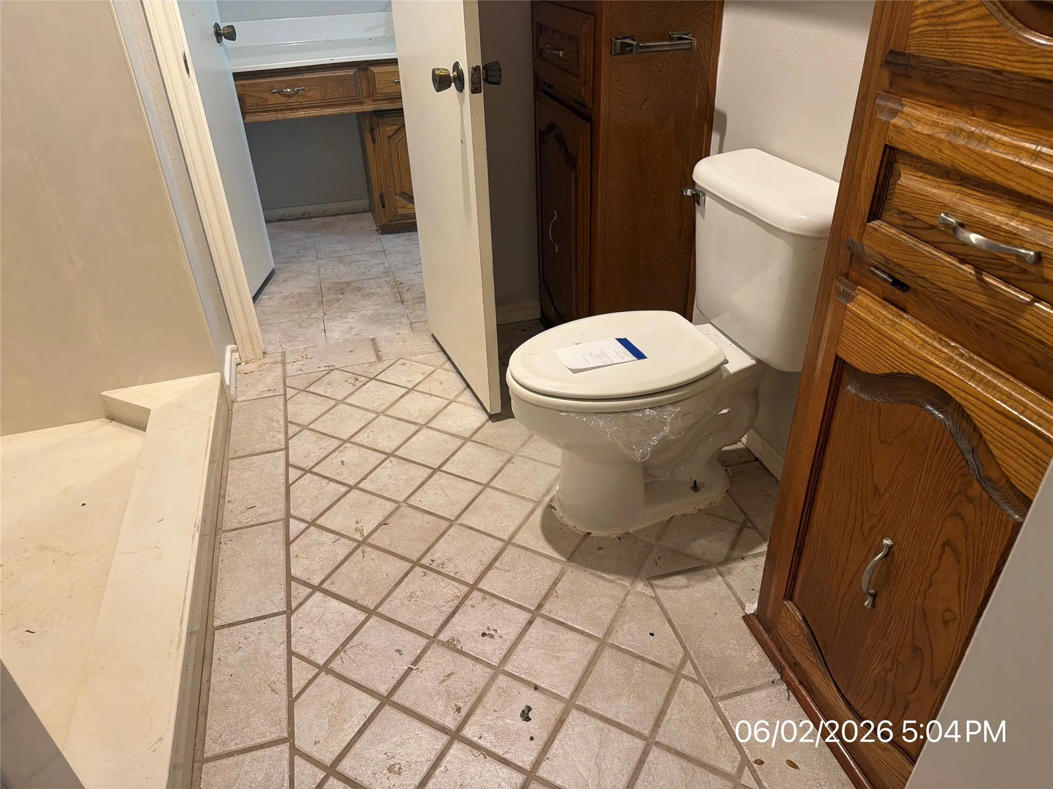Single Family Residence For Sale in Ellis County , 103 Red Bud Court, Oak Leaf, Texas 75154, 3 Bedroom, 3 Bathroom, 2 Garage spaces, 2,428 Sqft, built in 1975, mls#21305690, Real Estate Agent in Oak Leaf, Homes For Sale in Ellis county, Homes For Sale in Oak Leaf, Realtor in Oak Leaf Texas, Real Estate Brokerage Independent Realty Texas, Luminita Cordes Realtor