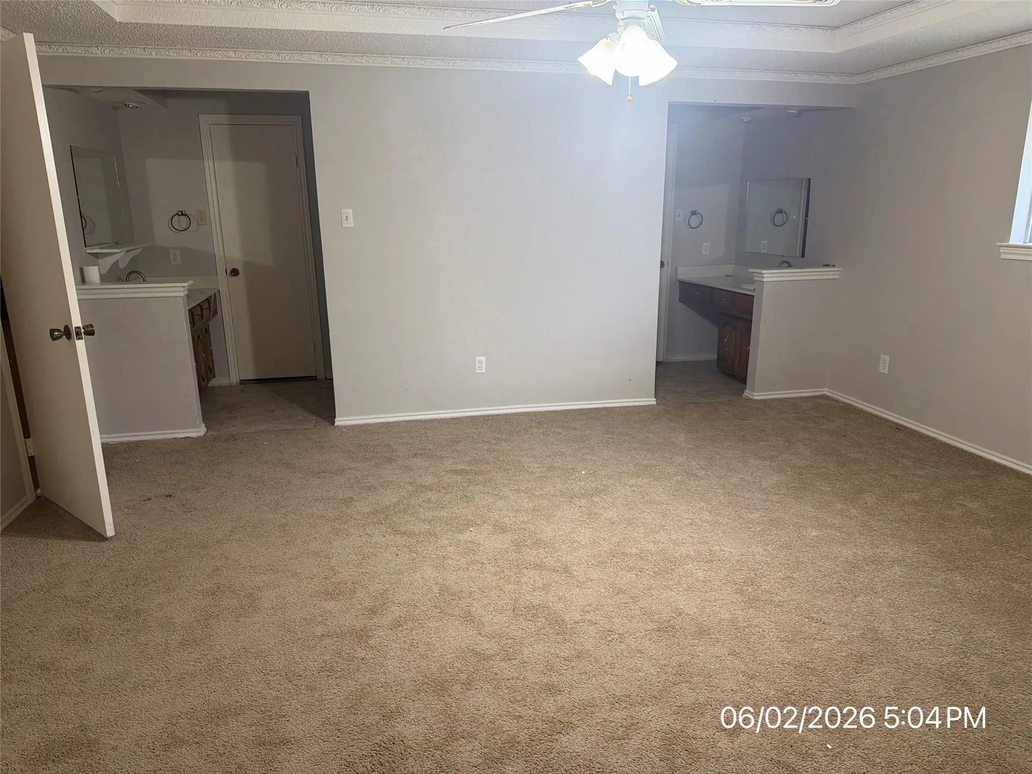 Single Family Residence For Sale in Ellis County , 103 Red Bud Court, Oak Leaf, Texas 75154, 3 Bedroom, 3 Bathroom, 2 Garage spaces, 2,428 Sqft, built in 1975, mls#21305690, Real Estate Agent in Oak Leaf, Homes For Sale in Ellis county, Homes For Sale in Oak Leaf, Realtor in Oak Leaf Texas, Real Estate Brokerage Independent Realty Texas, Luminita Cordes Realtor