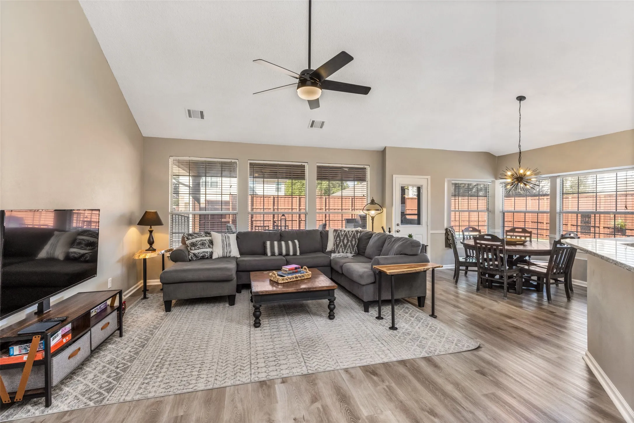 Single Family Residence For Sale in Collin County , 604 Grimsworth Court, Allen, Texas 75002, 4 Bedroom, 3 Bathroom, 2 Garage spaces, 2,800 Sqft, built in 1993, mls#21305688, Real Estate Agent in Allen, Homes For Sale in Collin county, Homes For Sale in Allen, Realtor in Allen Texas, Real Estate Brokerage Independent Realty Texas, Luminita Cordes Realtor