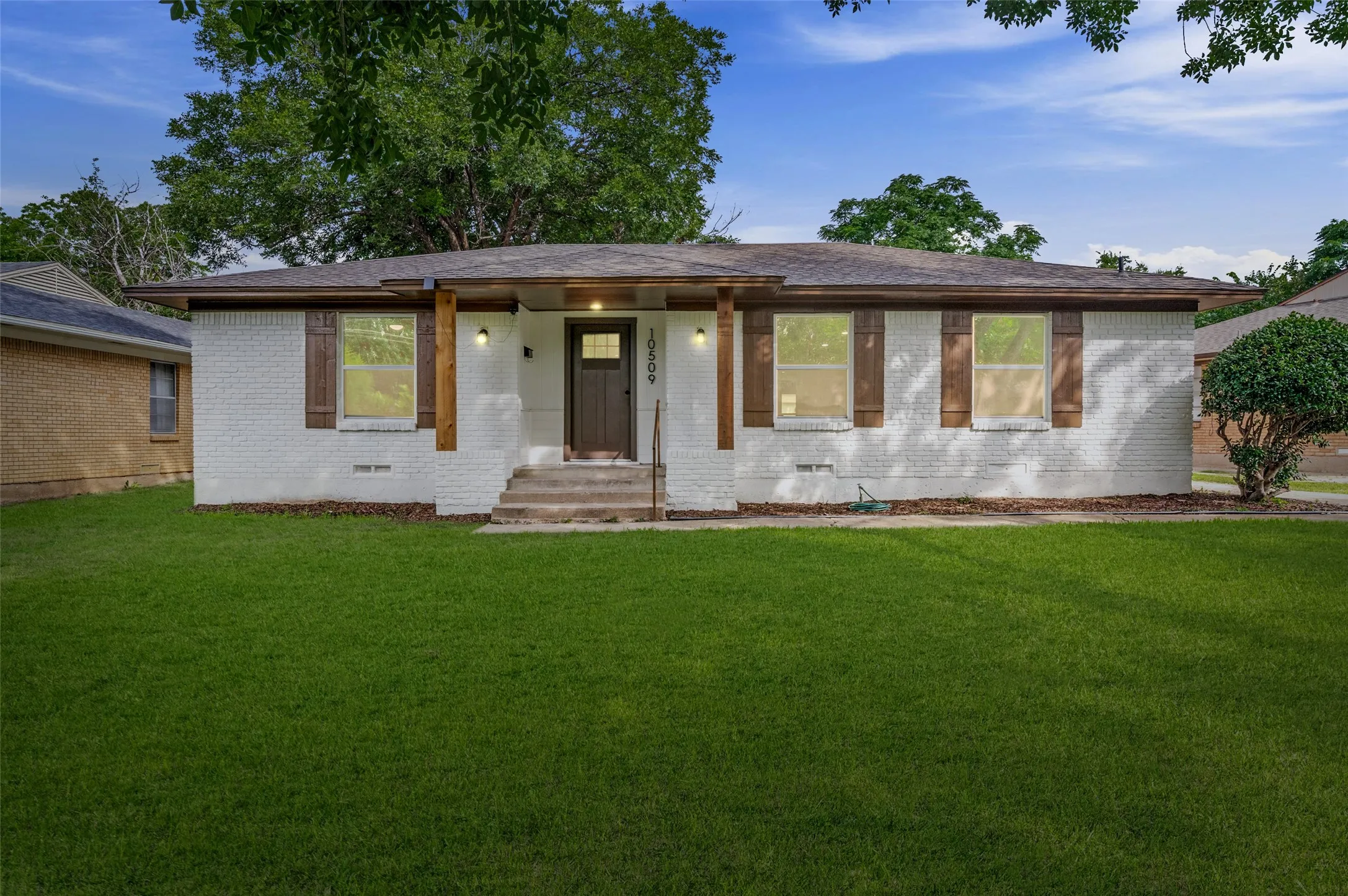 Single Family Residence For Sale in Dallas County , 10509 Channel Drive, Dallas, Texas 75229, 3 Bedroom, 2 Bathroom, 2 Garage spaces, 1,797 Sqft, built in 1958, mls#21305692, Real Estate Agent in Dallas, Homes For Sale in Dallas county, Homes For Sale in Dallas, Realtor in Dallas Texas, Real Estate Brokerage Independent Realty Texas, Luminita Cordes Realtor