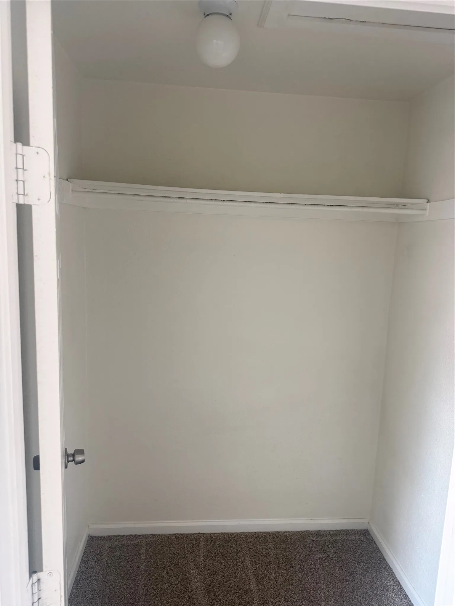 Townhouse For Rent in Dallas County , 2656 Via La Paloma, Carrollton, Texas 75006, 4 Bedroom, 3 Bathroom, Garage spaces, 1,642 Sqft, built in 1976, mls#21305695, Real Estate Agent in Carrollton, Homes For Rent in Dallas county, Homes For Rent in Carrollton, Realtor in Carrollton Texas, Real Estate Brokerage Independent Realty Texas, Luminita Cordes Realtor