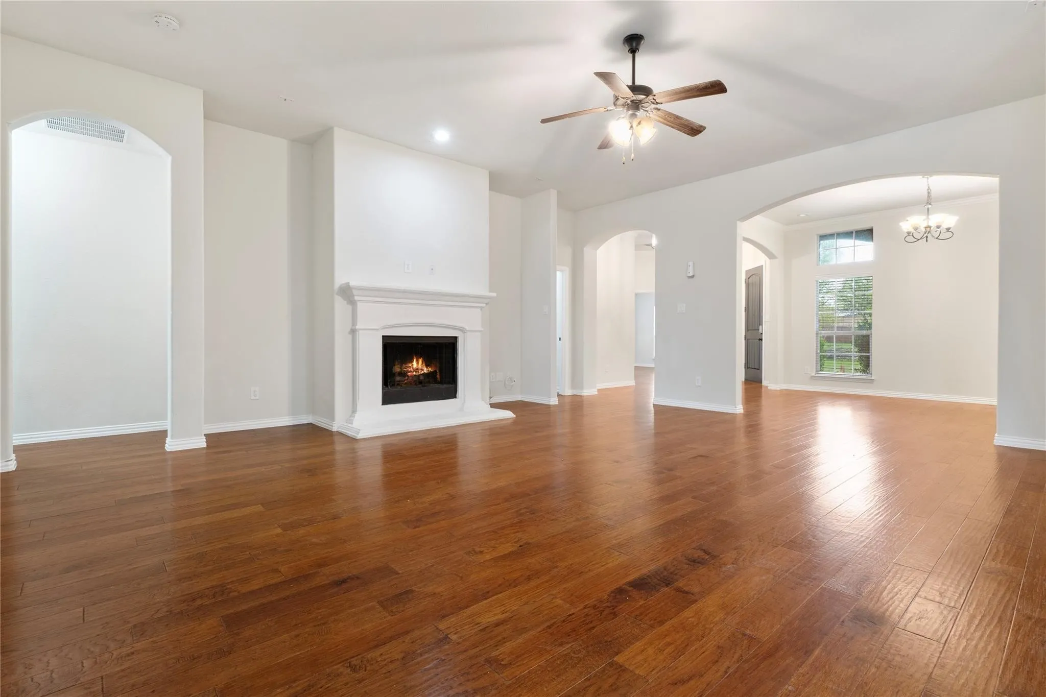 Single Family Residence For Rent in Dallas County , 4013 Dalton Drive, Rowlett, Texas 75089, 4 Bedroom, 4 Bathroom, 2 Garage spaces, 2,954 Sqft, built in 2012, mls#21305700, Real Estate Agent in Rowlett, Homes For Rent in Dallas county, Homes For Rent in Rowlett, Realtor in Rowlett Texas, Real Estate Brokerage Independent Realty Texas, Luminita Cordes Realtor