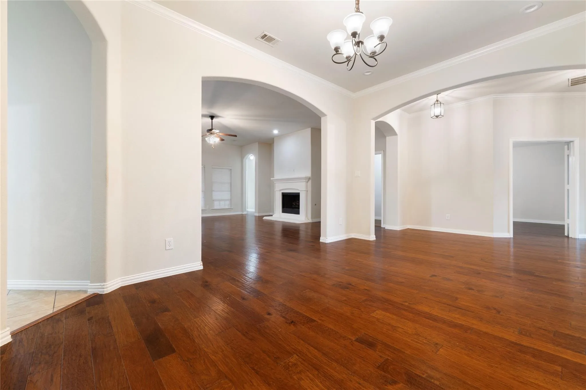 Single Family Residence For Rent in Dallas County , 4013 Dalton Drive, Rowlett, Texas 75089, 4 Bedroom, 4 Bathroom, 2 Garage spaces, 2,954 Sqft, built in 2012, mls#21305700, Real Estate Agent in Rowlett, Homes For Rent in Dallas county, Homes For Rent in Rowlett, Realtor in Rowlett Texas, Real Estate Brokerage Independent Realty Texas, Luminita Cordes Realtor
