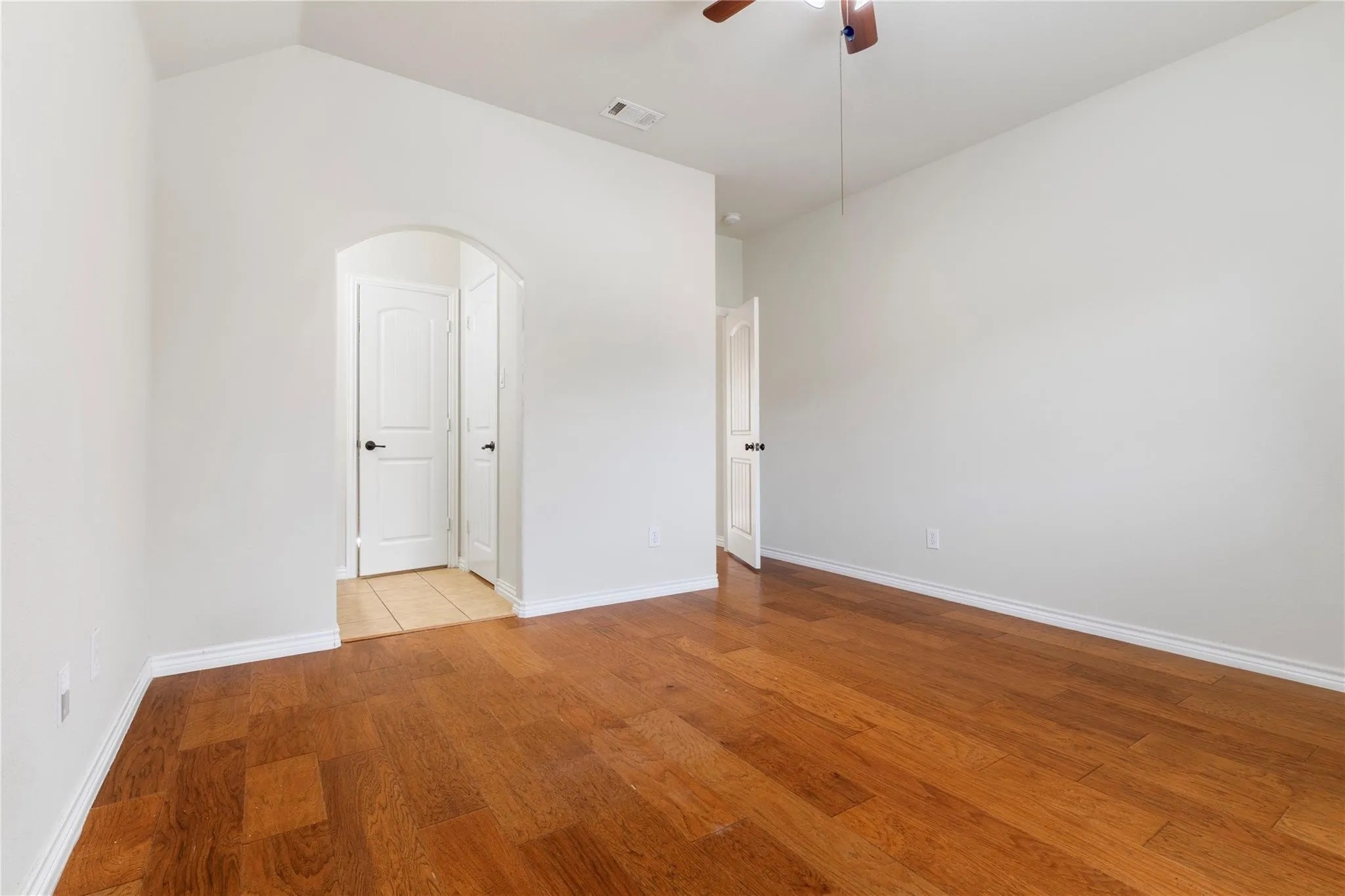 Single Family Residence For Rent in Dallas County , 4013 Dalton Drive, Rowlett, Texas 75089, 4 Bedroom, 4 Bathroom, 2 Garage spaces, 2,954 Sqft, built in 2012, mls#21305700, Real Estate Agent in Rowlett, Homes For Rent in Dallas county, Homes For Rent in Rowlett, Realtor in Rowlett Texas, Real Estate Brokerage Independent Realty Texas, Luminita Cordes Realtor
