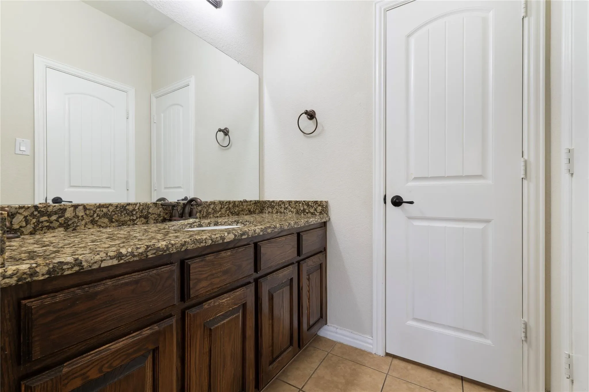 Single Family Residence For Rent in Dallas County , 4013 Dalton Drive, Rowlett, Texas 75089, 4 Bedroom, 4 Bathroom, 2 Garage spaces, 2,954 Sqft, built in 2012, mls#21305700, Real Estate Agent in Rowlett, Homes For Rent in Dallas county, Homes For Rent in Rowlett, Realtor in Rowlett Texas, Real Estate Brokerage Independent Realty Texas, Luminita Cordes Realtor
