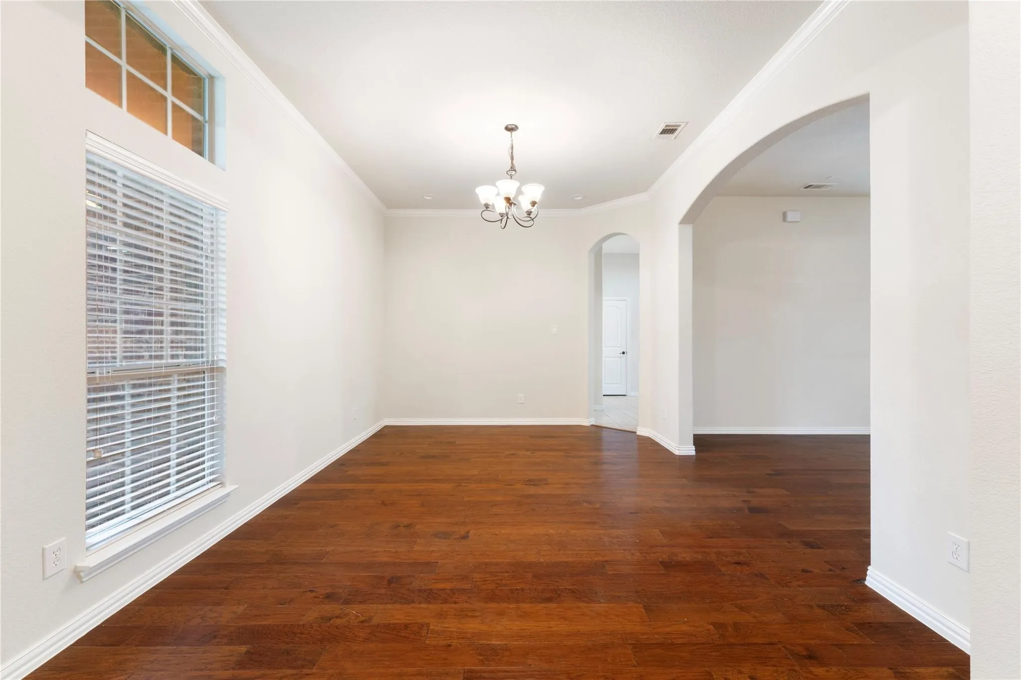 Single Family Residence For Rent in Dallas County , 4013 Dalton Drive, Rowlett, Texas 75089, 4 Bedroom, 4 Bathroom, 2 Garage spaces, 2,954 Sqft, built in 2012, mls#21305700, Real Estate Agent in Rowlett, Homes For Rent in Dallas county, Homes For Rent in Rowlett, Realtor in Rowlett Texas, Real Estate Brokerage Independent Realty Texas, Luminita Cordes Realtor