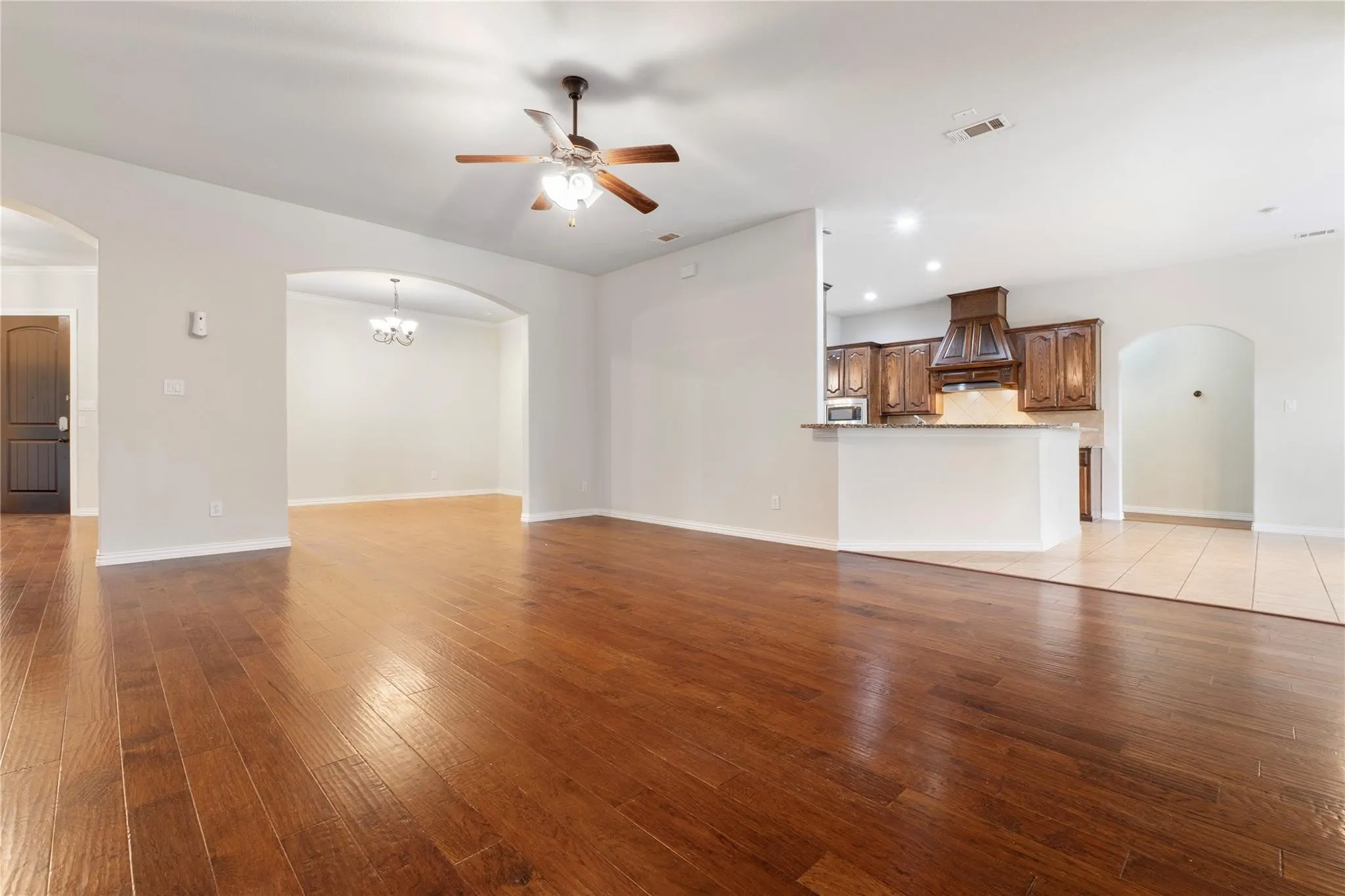 Single Family Residence For Rent in Dallas County , 4013 Dalton Drive, Rowlett, Texas 75089, 4 Bedroom, 4 Bathroom, 2 Garage spaces, 2,954 Sqft, built in 2012, mls#21305700, Real Estate Agent in Rowlett, Homes For Rent in Dallas county, Homes For Rent in Rowlett, Realtor in Rowlett Texas, Real Estate Brokerage Independent Realty Texas, Luminita Cordes Realtor