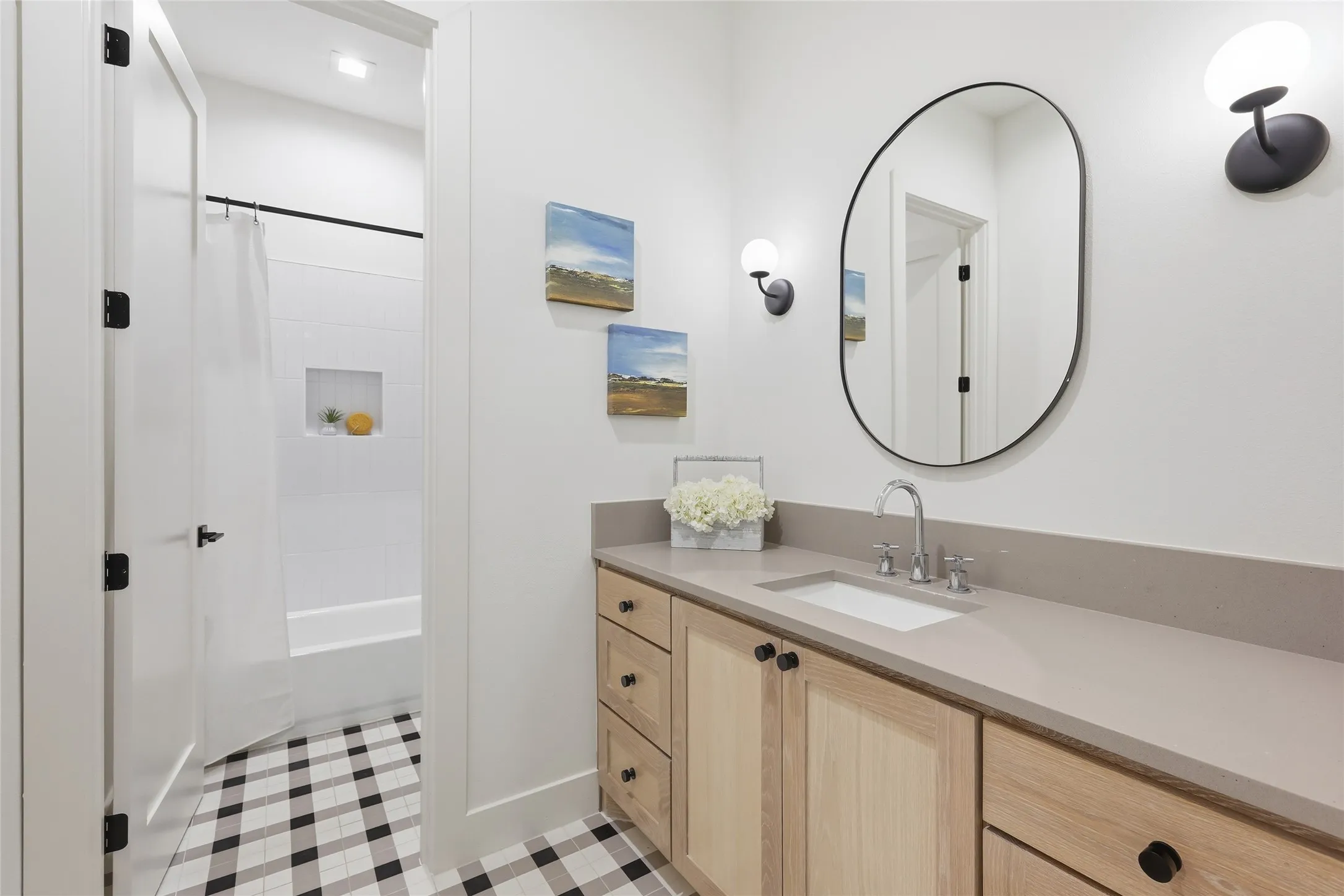 Full Bathroom (Main House)