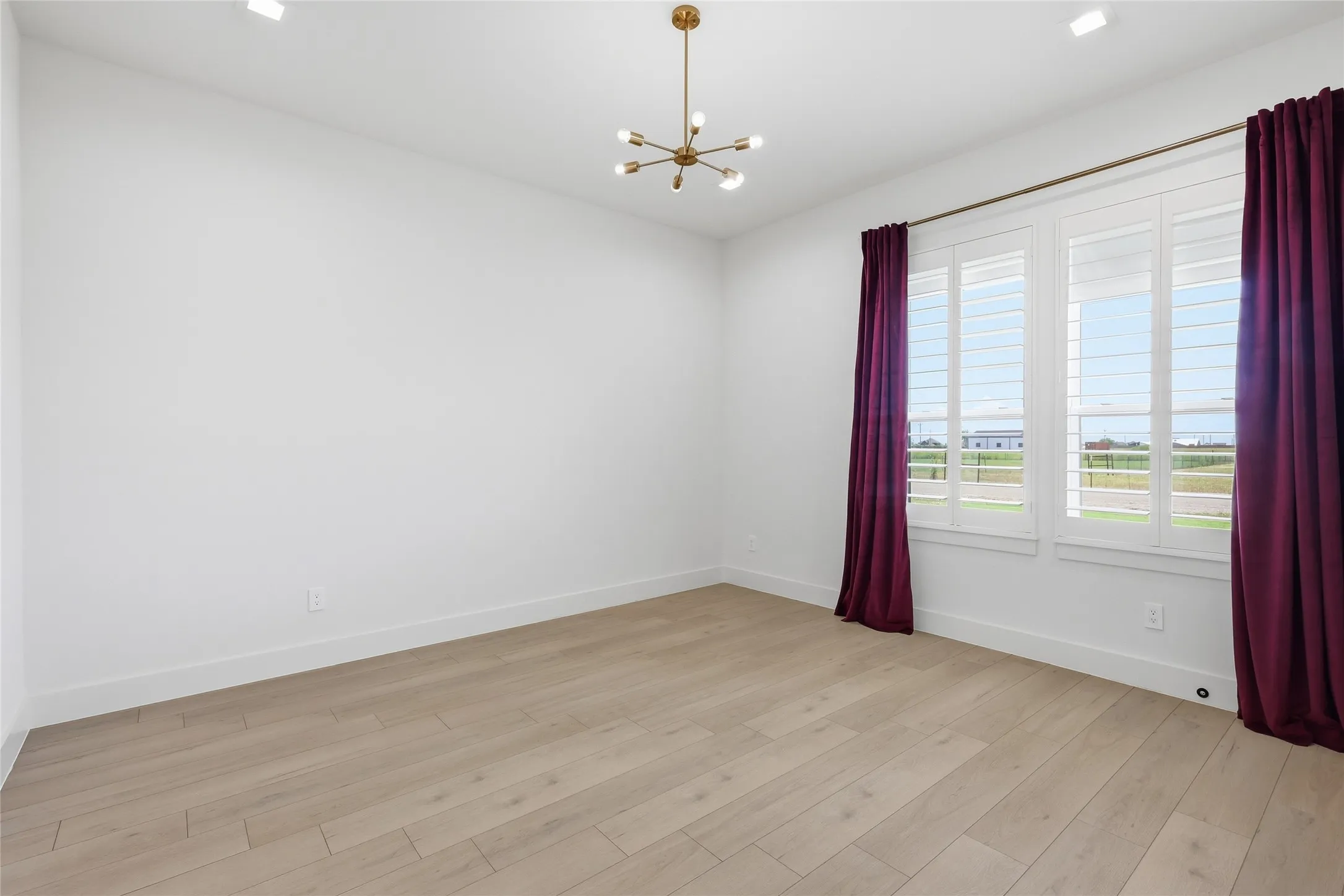 Bedroom (Main House)