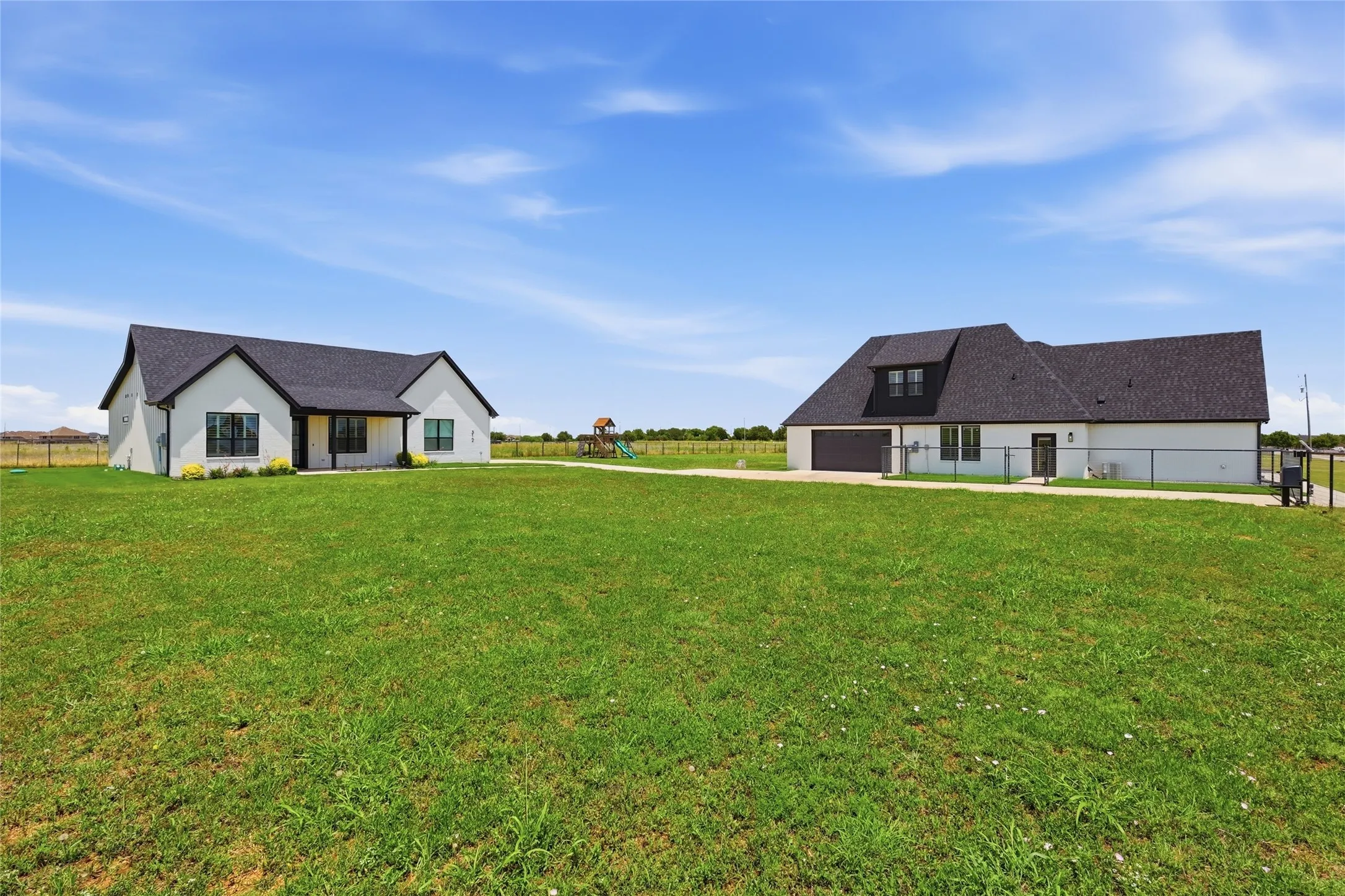 Main House & Guest House
