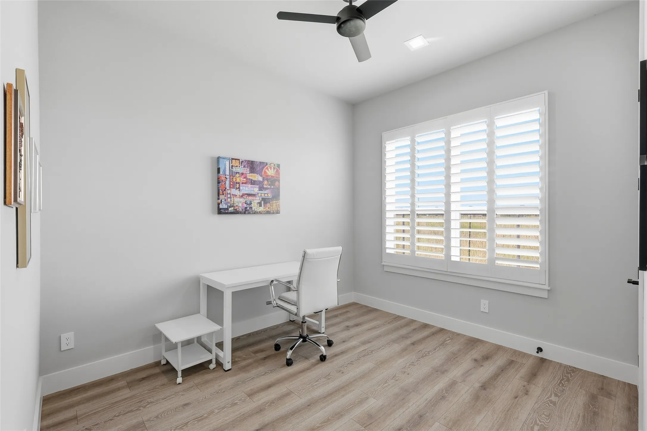 Bedroom / Office (Guest House)