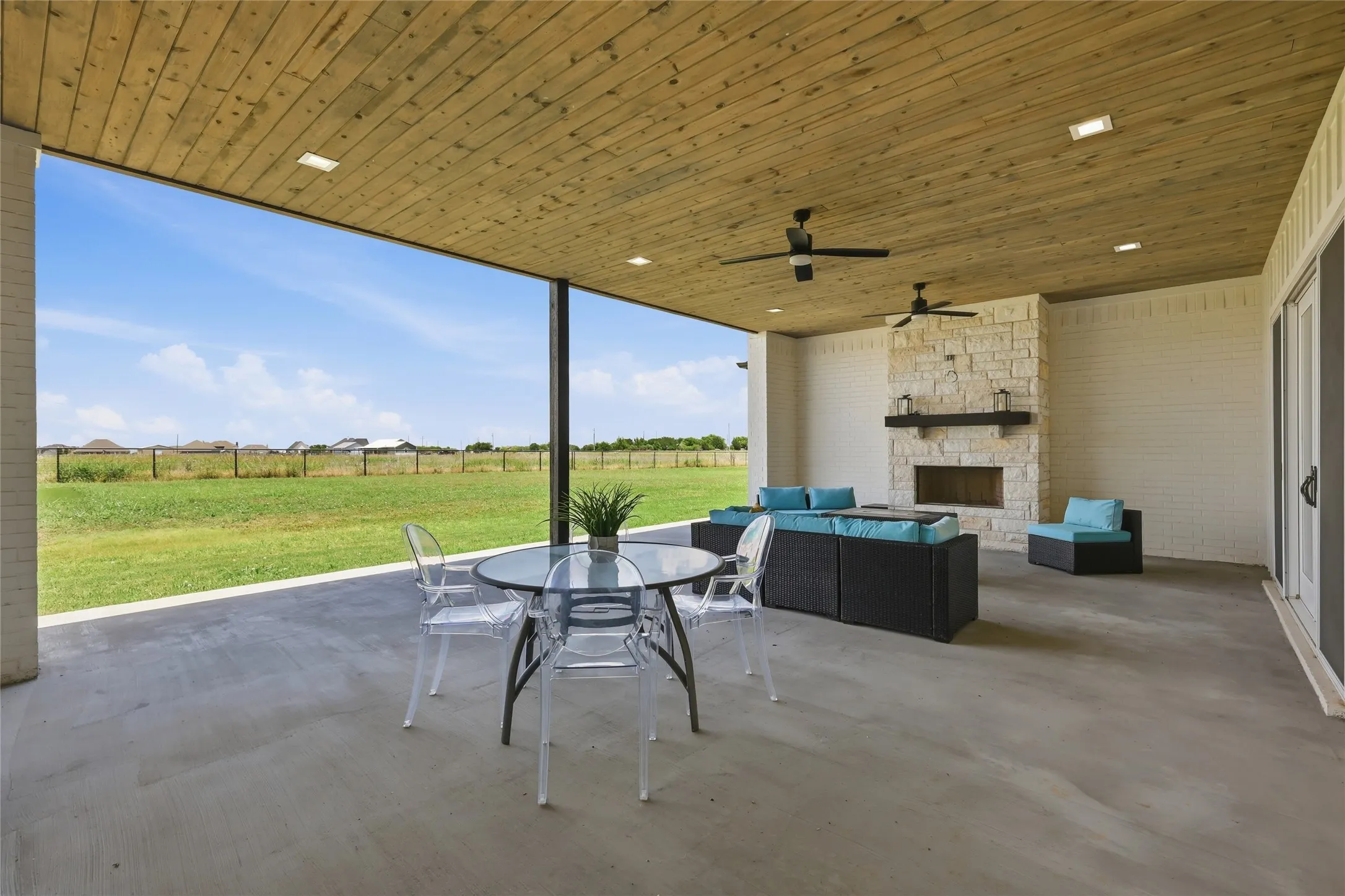 Covered Back Patio (Main House)