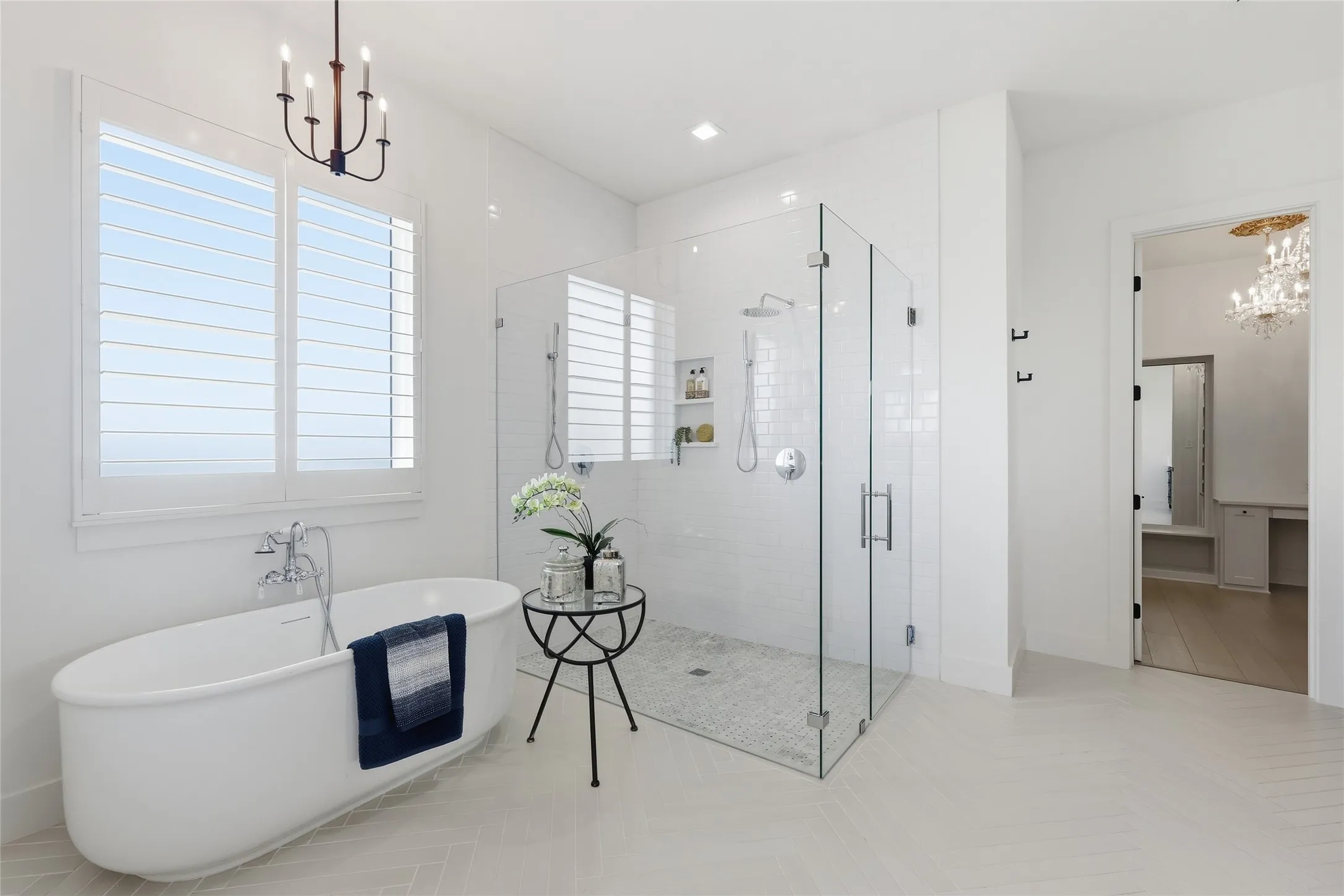 Primary Bathroom (Main House)