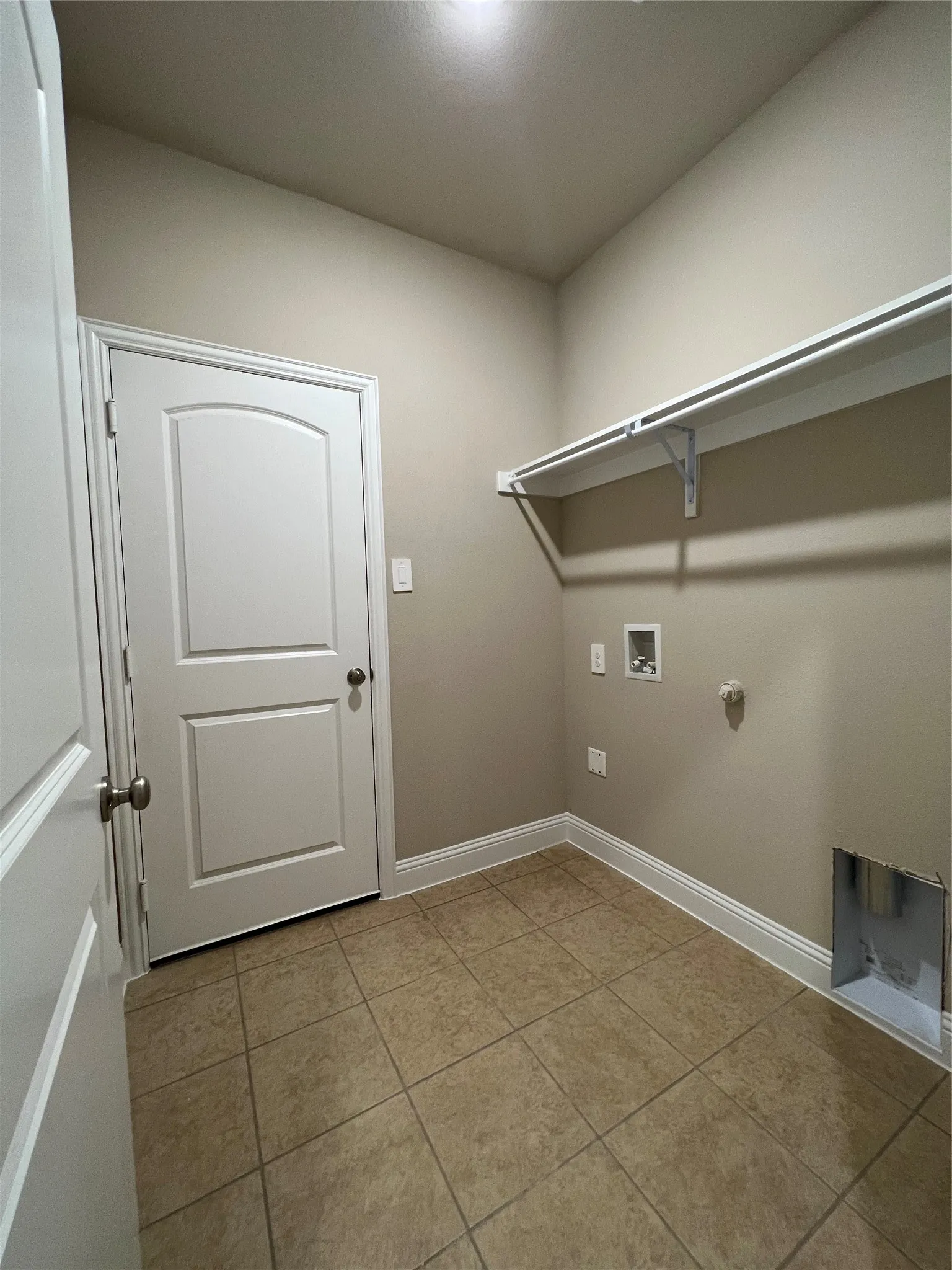 Single Family Residence For Rent in Kaufman County , 639 Comal Drive, Crandall, Texas 75114, 3 Bedroom, 2 Bathroom, 2 Garage spaces, 1,812 Sqft, built in 2022, mls#21305715, Real Estate Agent in Crandall, Homes For Rent in Kaufman county, Homes For Rent in Crandall, Realtor in Crandall Texas, Real Estate Brokerage Independent Realty Texas, Luminita Cordes Realtor