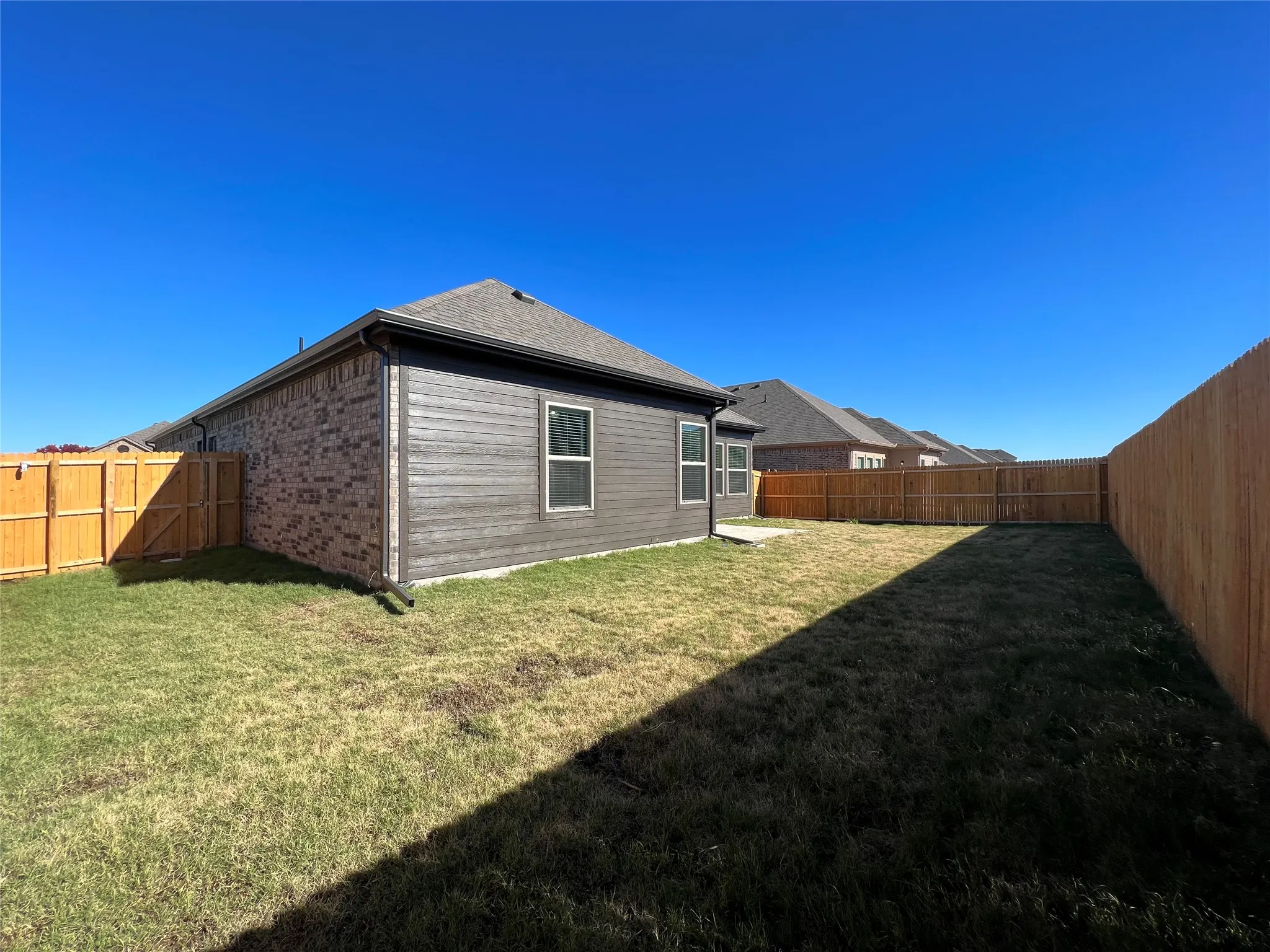 Single Family Residence For Rent in Kaufman County , 639 Comal Drive, Crandall, Texas 75114, 3 Bedroom, 2 Bathroom, 2 Garage spaces, 1,812 Sqft, built in 2022, mls#21305715, Real Estate Agent in Crandall, Homes For Rent in Kaufman county, Homes For Rent in Crandall, Realtor in Crandall Texas, Real Estate Brokerage Independent Realty Texas, Luminita Cordes Realtor