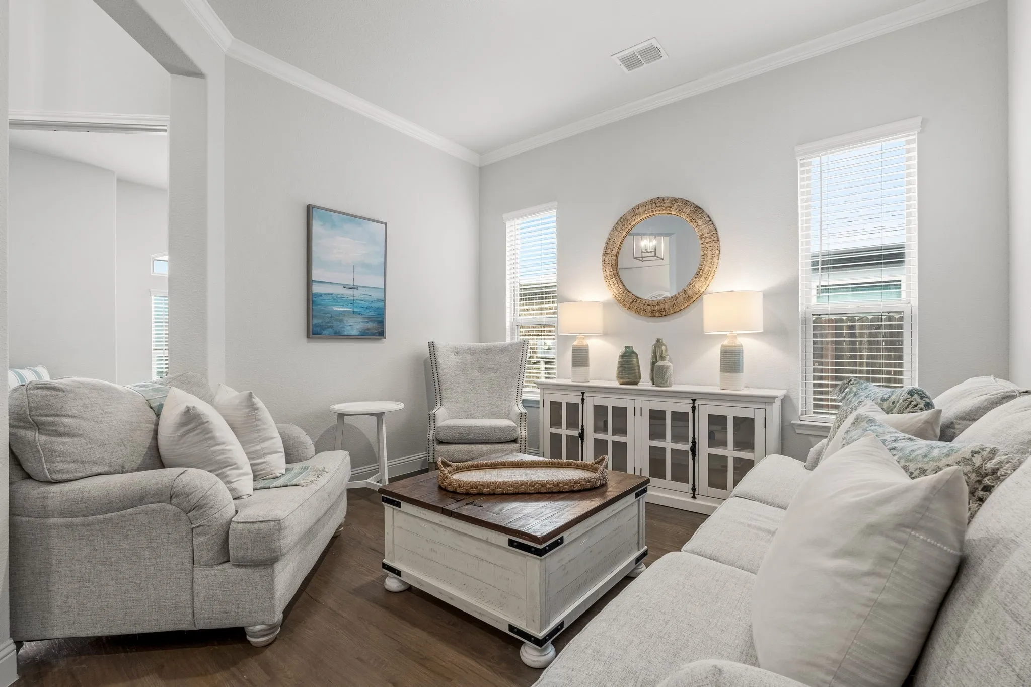 Sitting room/ Formal Dining