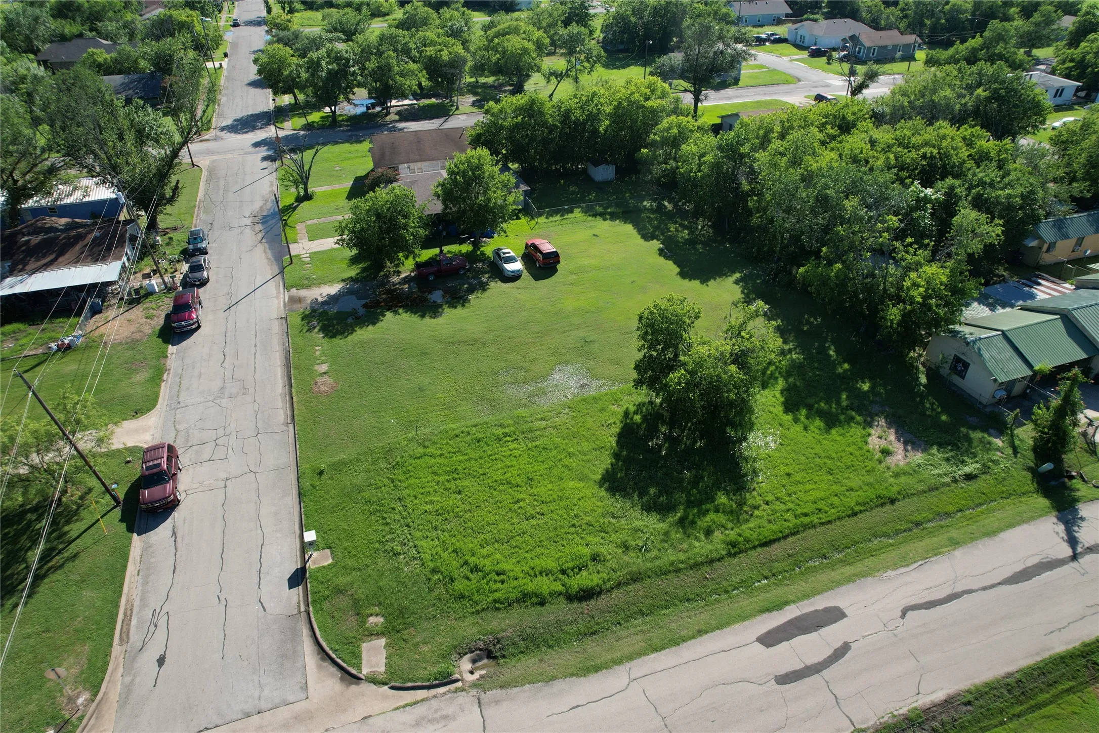 Unimproved Land For Sale in Navarro County , 1218 E 12th Avenue, Corsicana, Texas 75110, 0, 0, Garage spaces, 0 Sqft, built in 0, mls#21302470, Real Estate Agent in Corsicana, Homes For Sale in Navarro county, Homes For Sale in Corsicana, Realtor in Corsicana Texas, Real Estate Brokerage Independent Realty Texas, Luminita Cordes Realtor