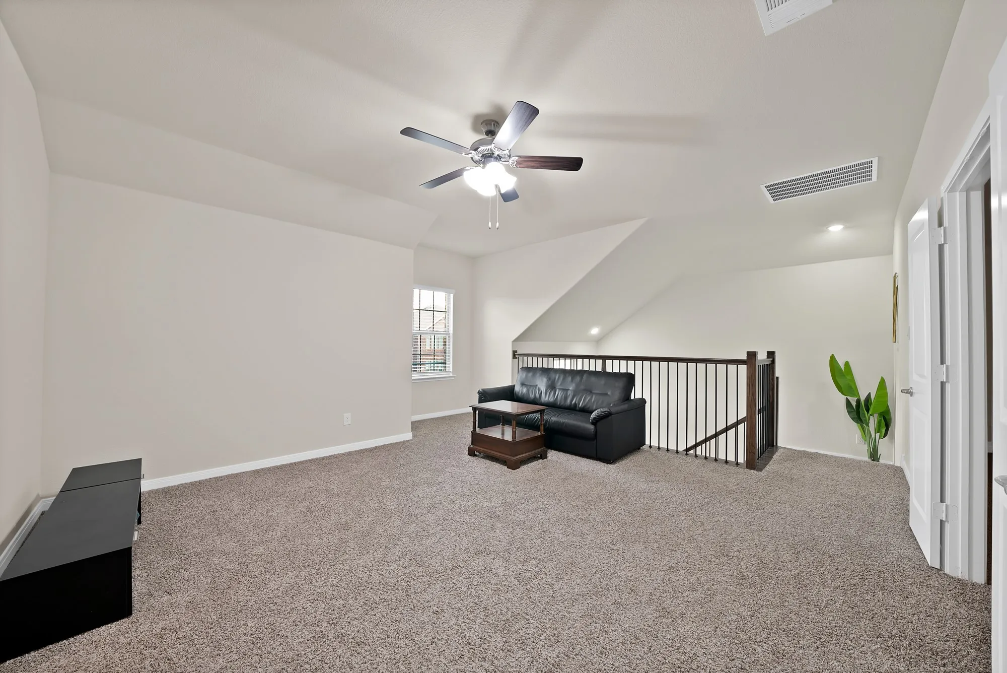 Single Family Residence For Sale in Denton County , 3813 Silver City Avenue, Aubrey, Texas 76227, 5 Bedroom, 4 Bathroom, 2 Garage spaces, 3,401 Sqft, built in 2023, mls#21300033, Real Estate Agent in Aubrey, Homes For Sale in Denton county, Homes For Sale in Aubrey, Realtor in Aubrey Texas, Real Estate Brokerage Independent Realty Texas, Luminita Cordes Realtor